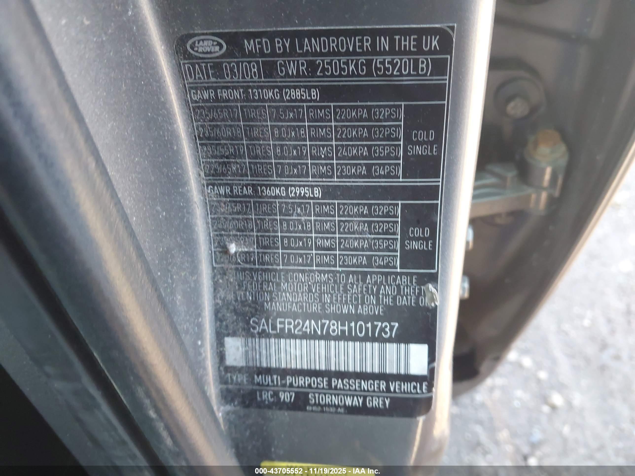 LAND ROVER image 9