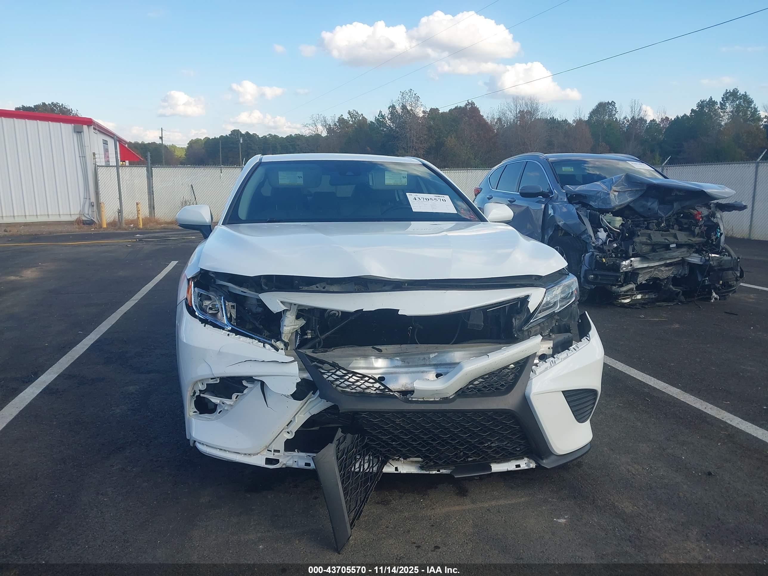 TOYOTA CAMRY image 6