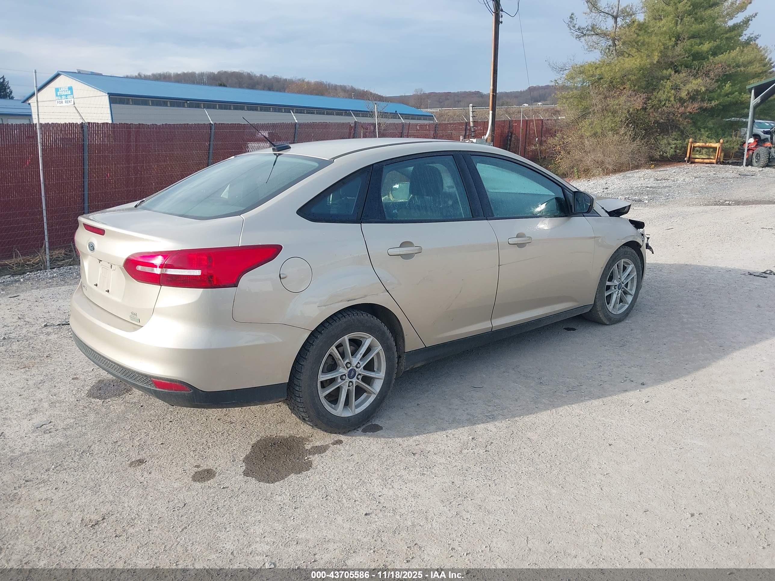 FORD FOCUS image 4