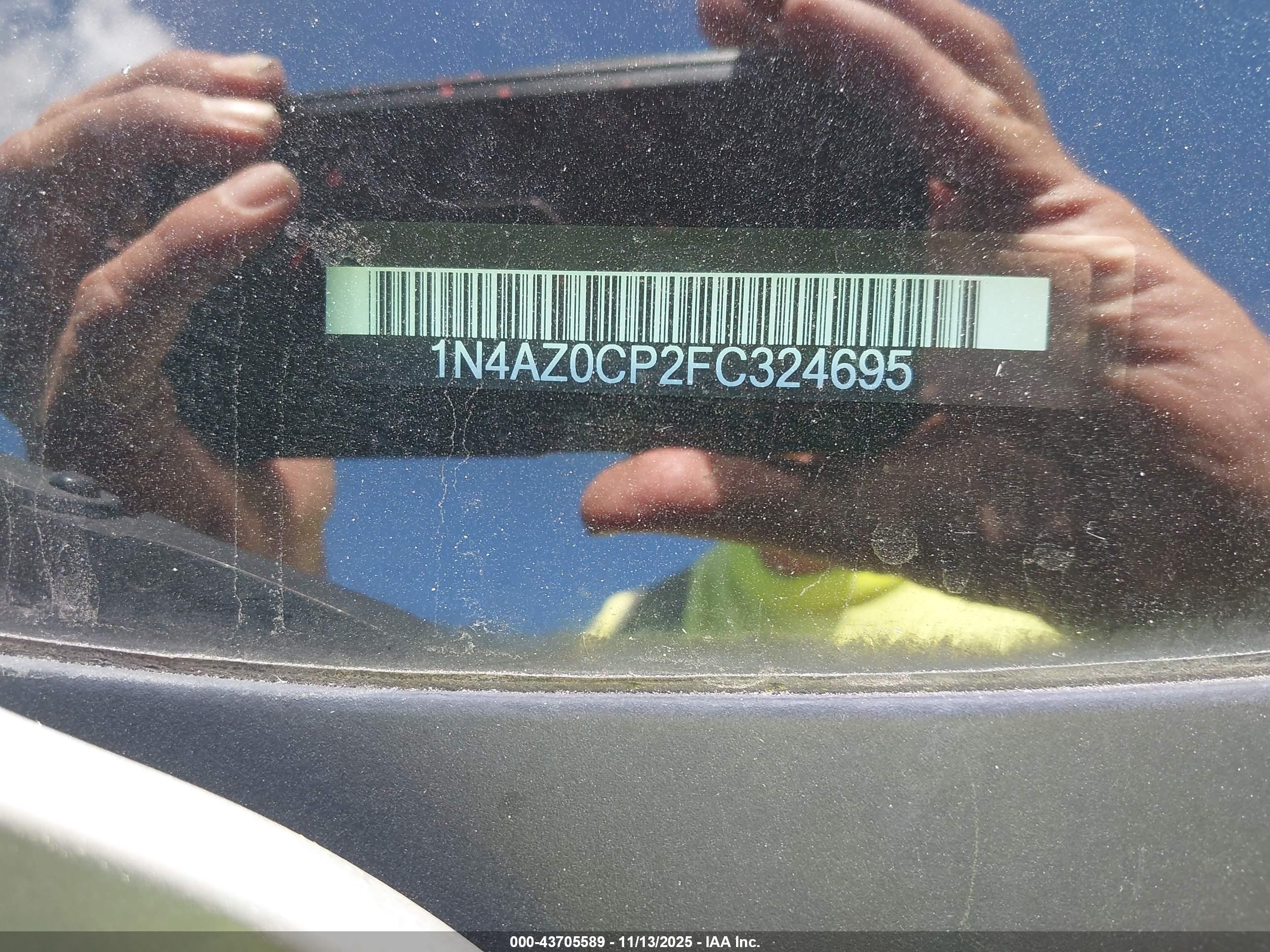 NISSAN LEAF image 9