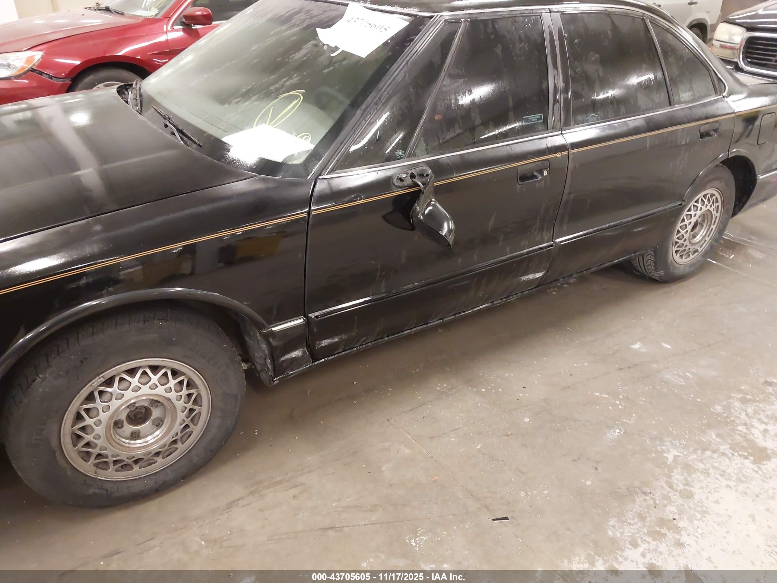 OLDSMOBILE EIGHTY-EIGHT image 6