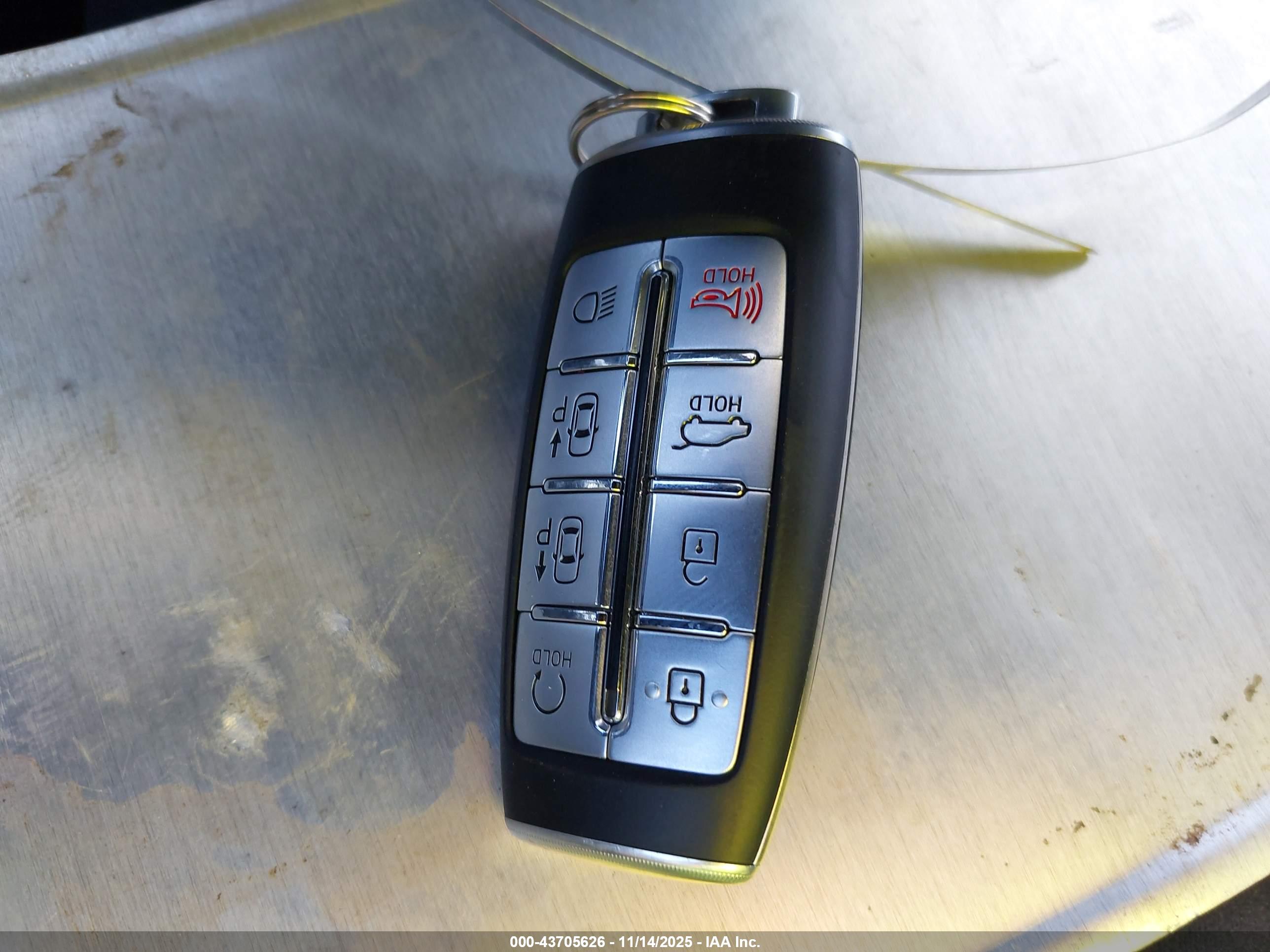 GENESIS GV70 image 11