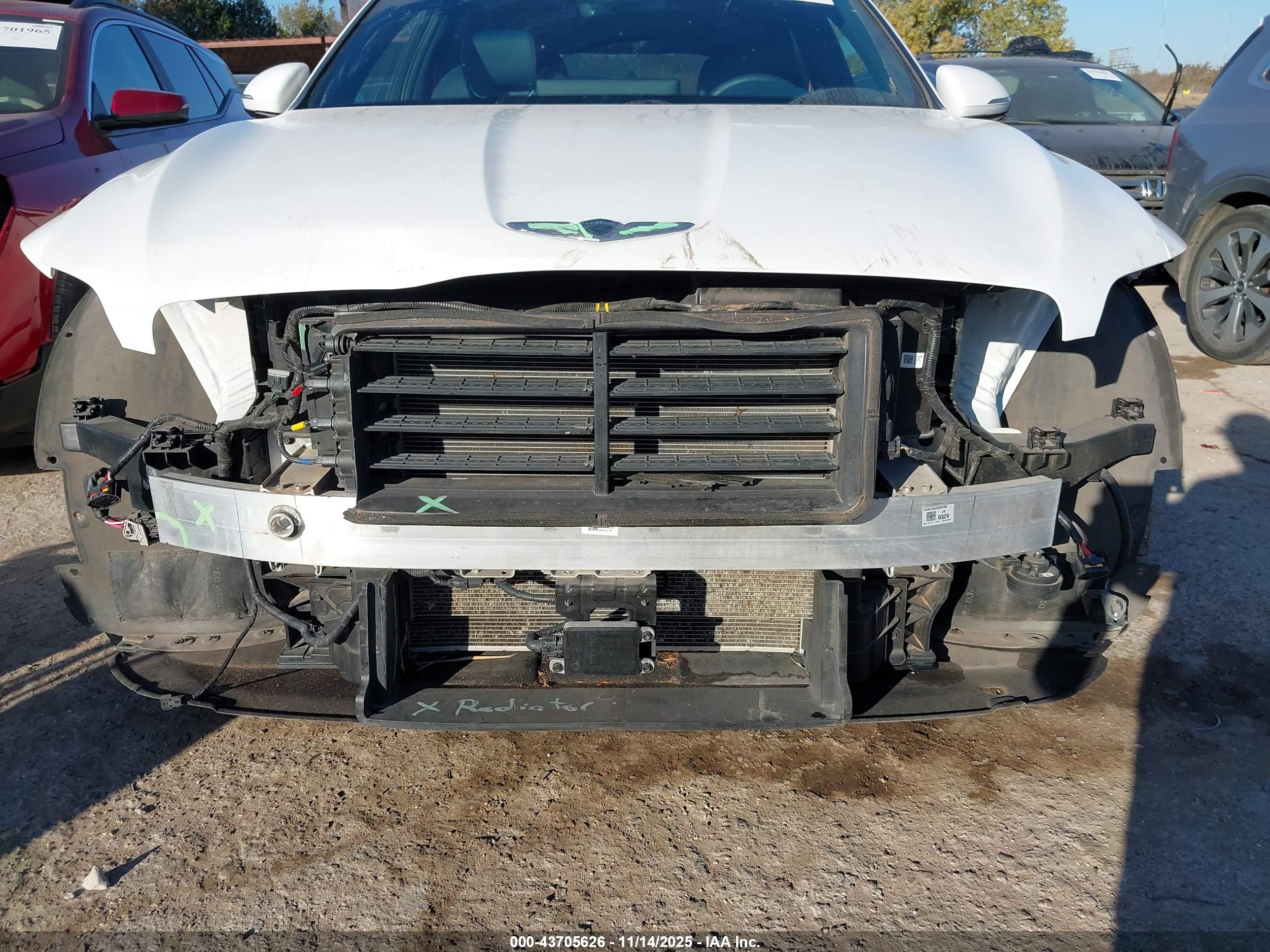 GENESIS GV70 image 6