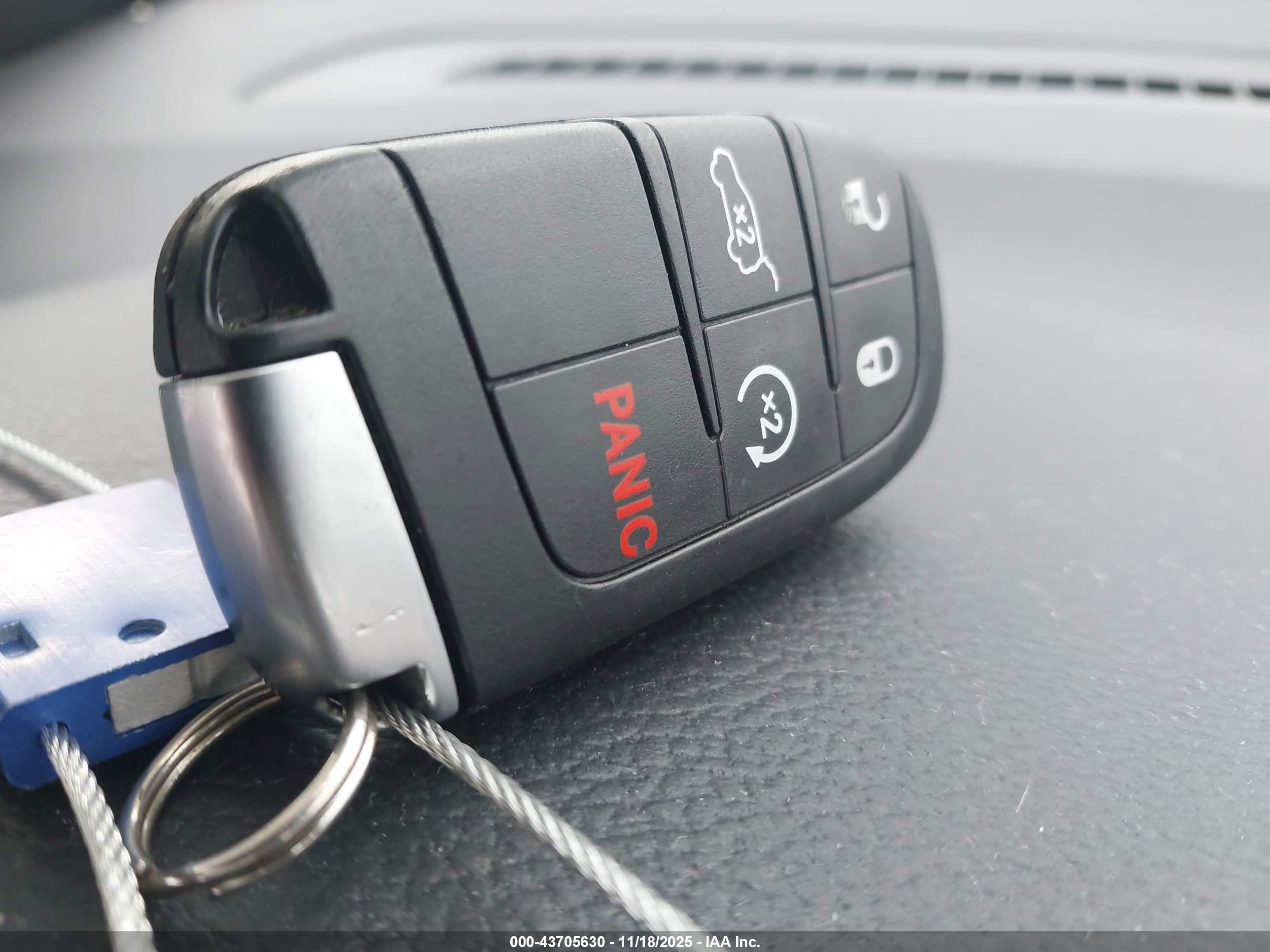 JEEP GRAND image 11