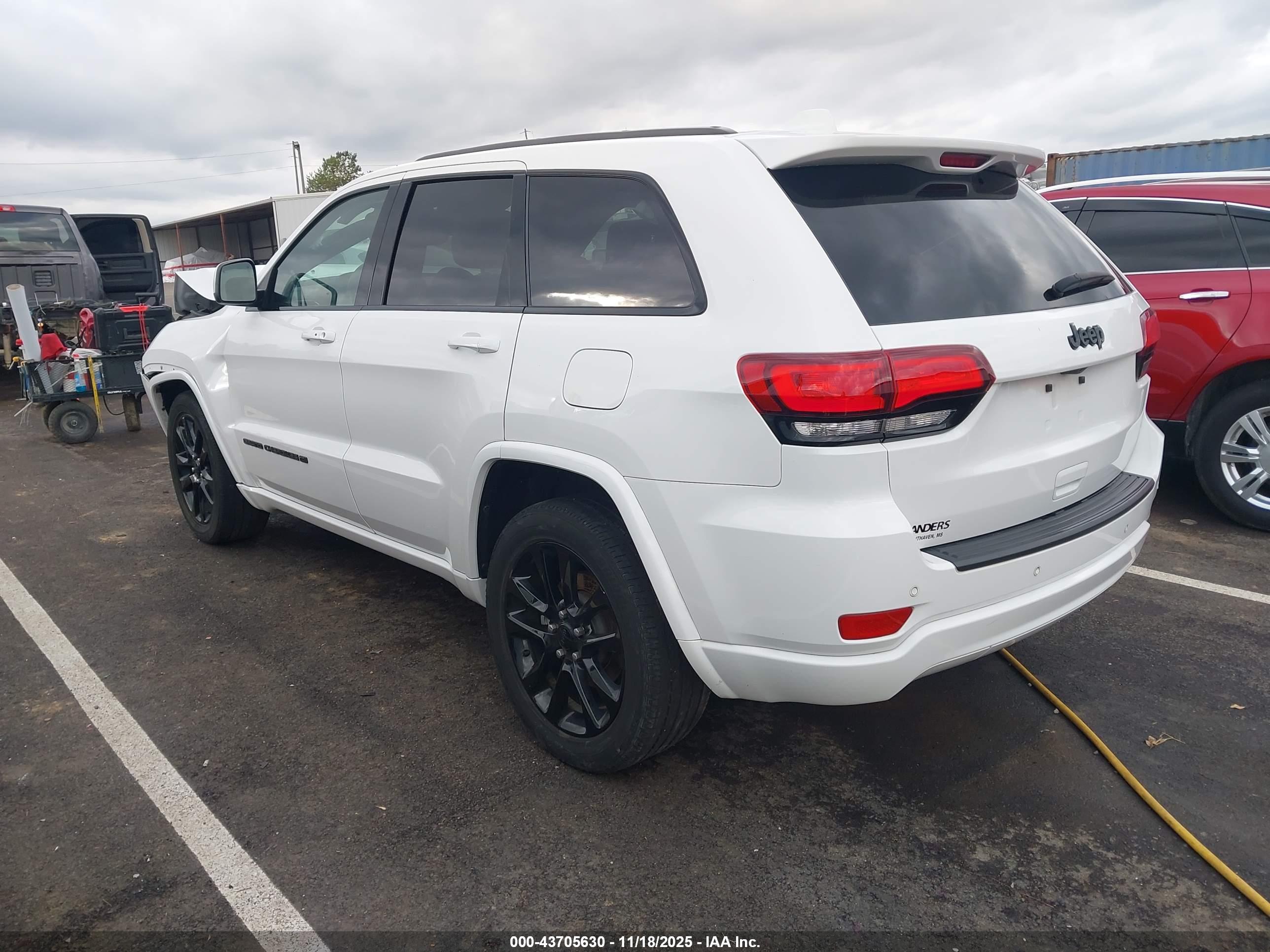 JEEP GRAND image 3