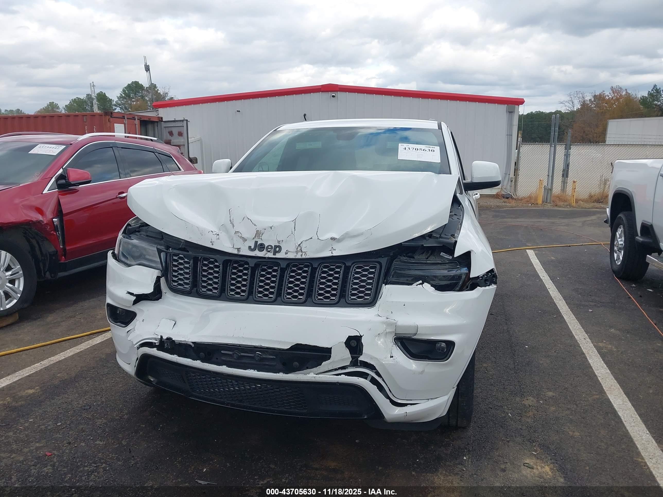 JEEP GRAND image 6