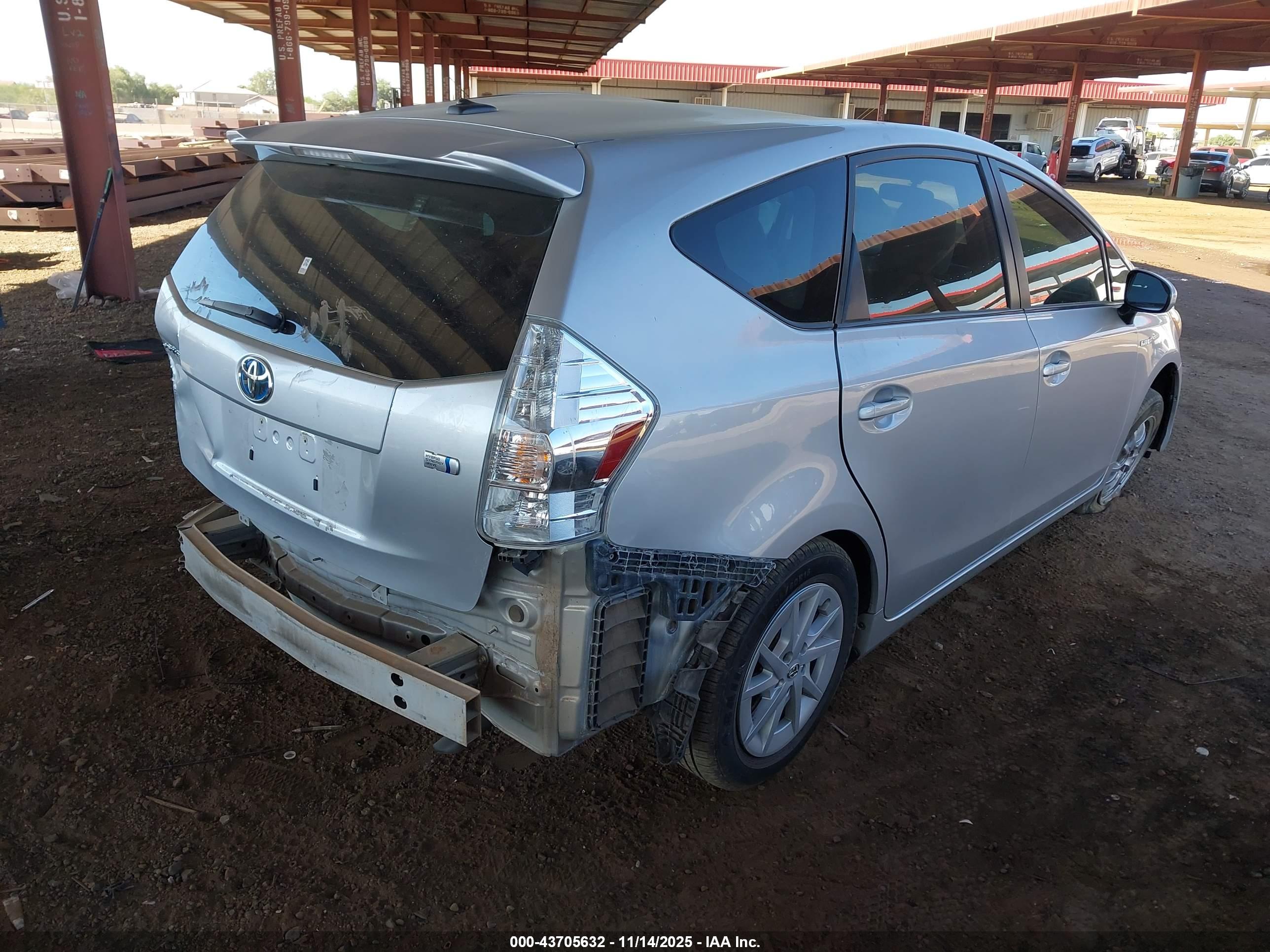 TOYOTA PRIUS image 4