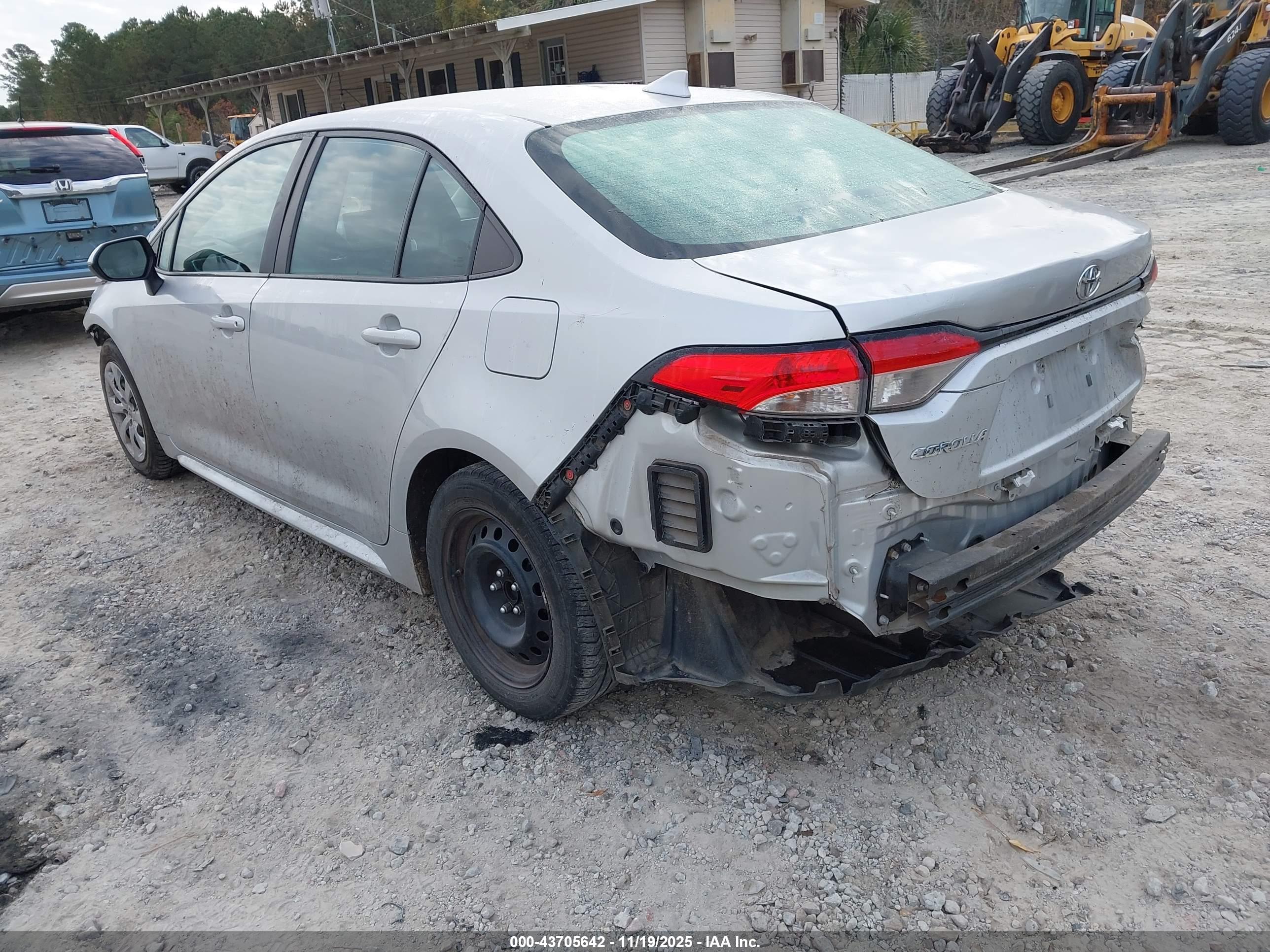 TOYOTA COROLLA image 3