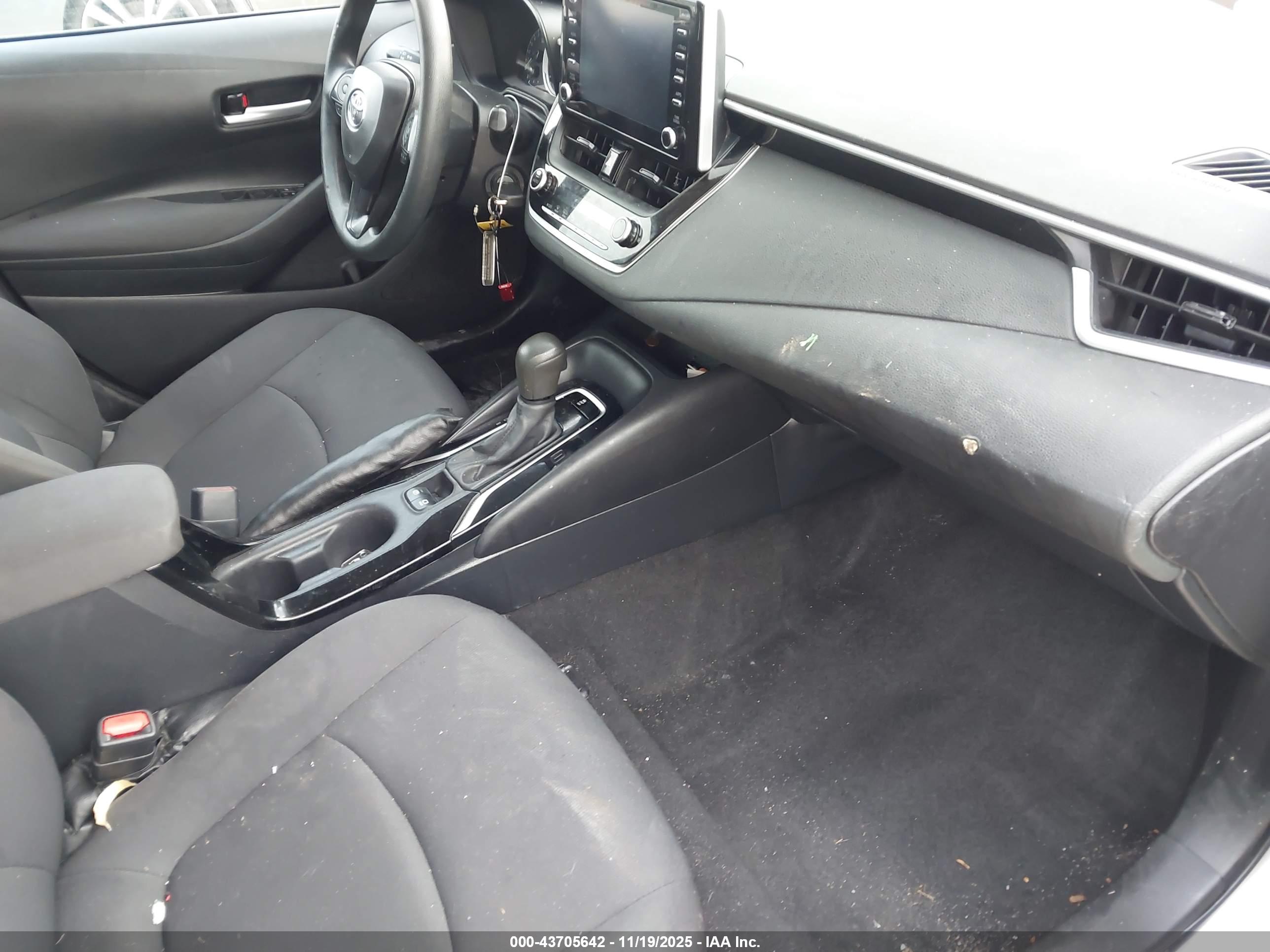 TOYOTA COROLLA image 5