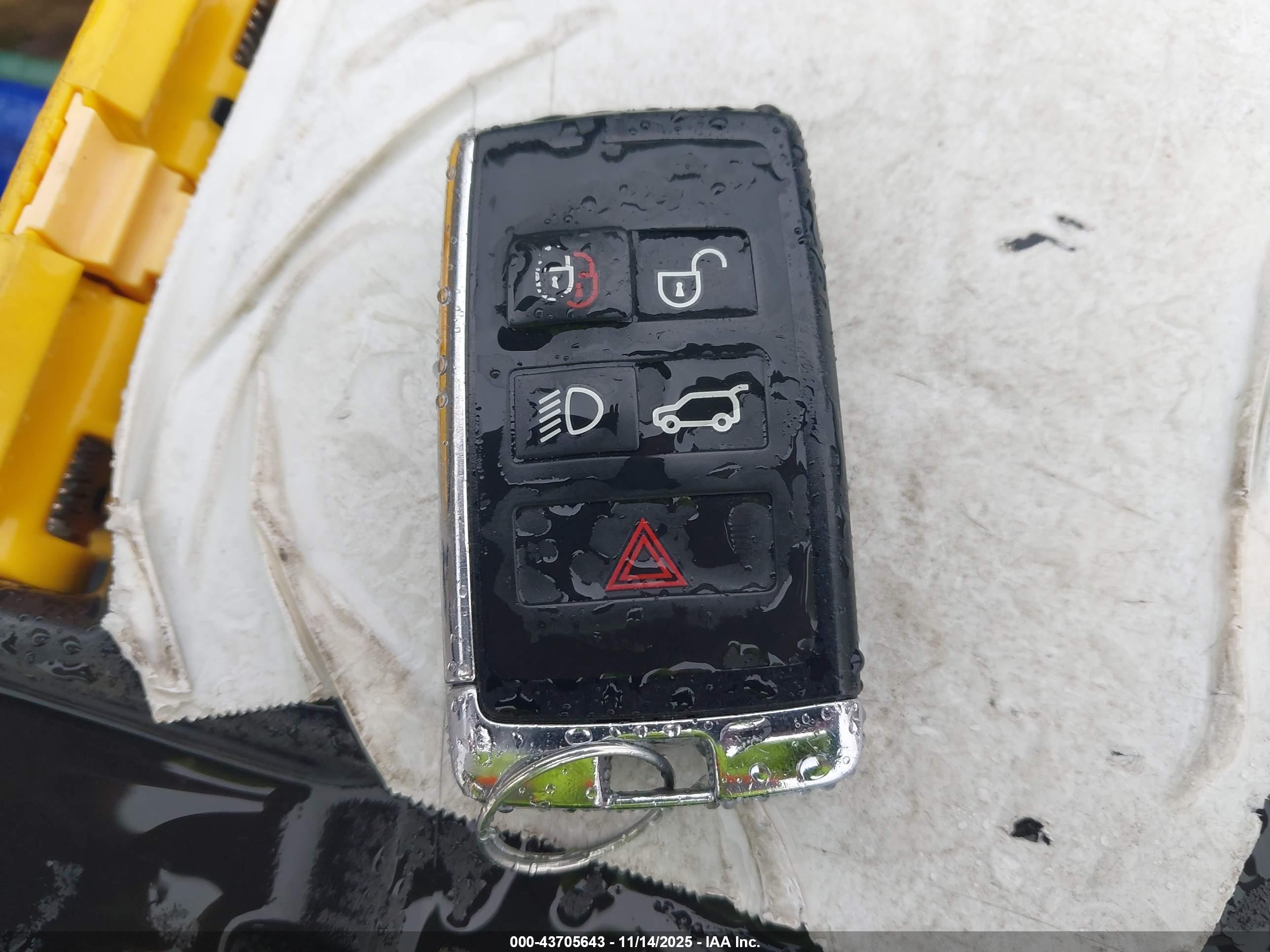 LAND ROVER image 11