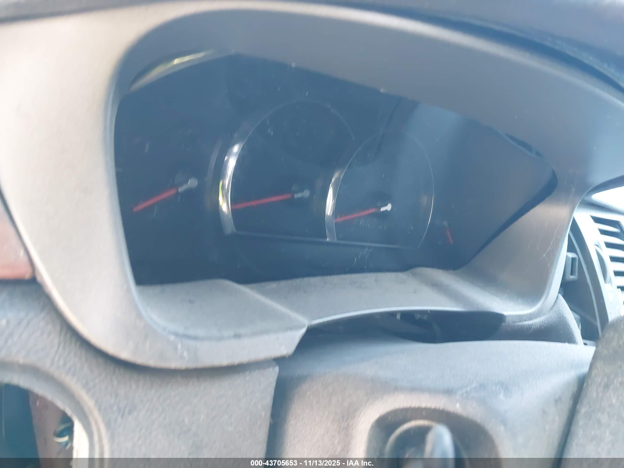 CADILLAC DTS image 7