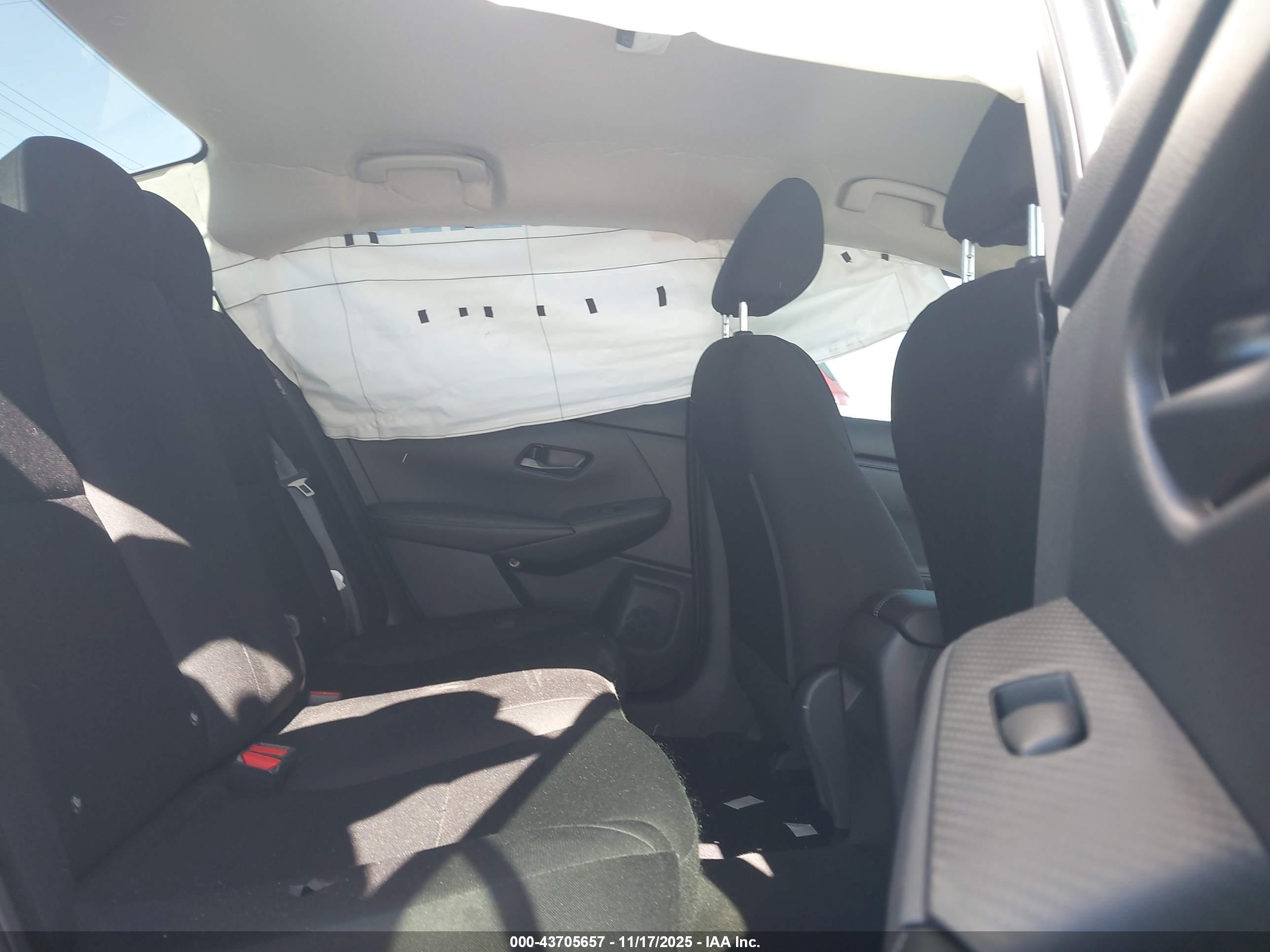 NISSAN SENTRA image 8