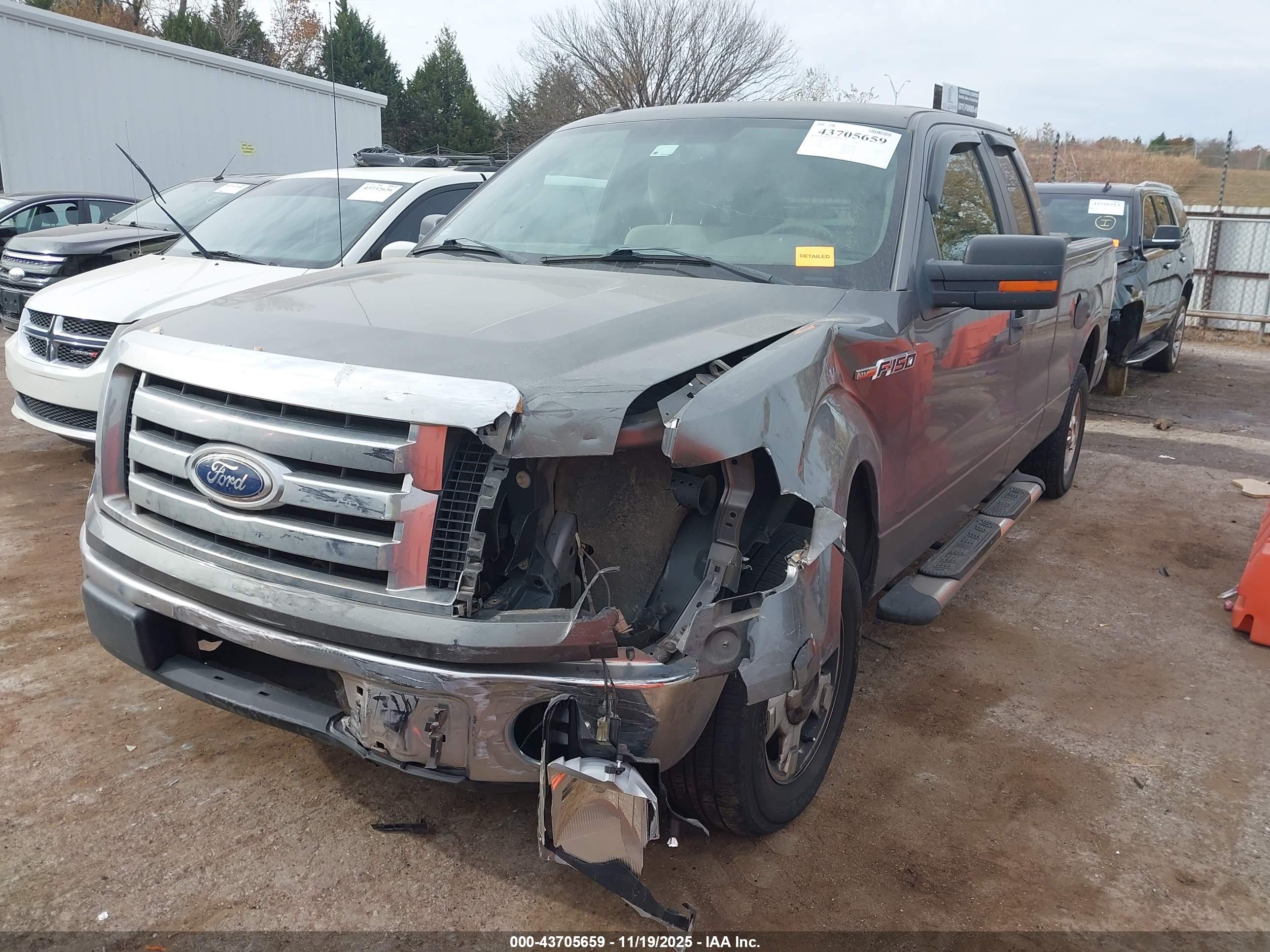FORD F-150 image 2