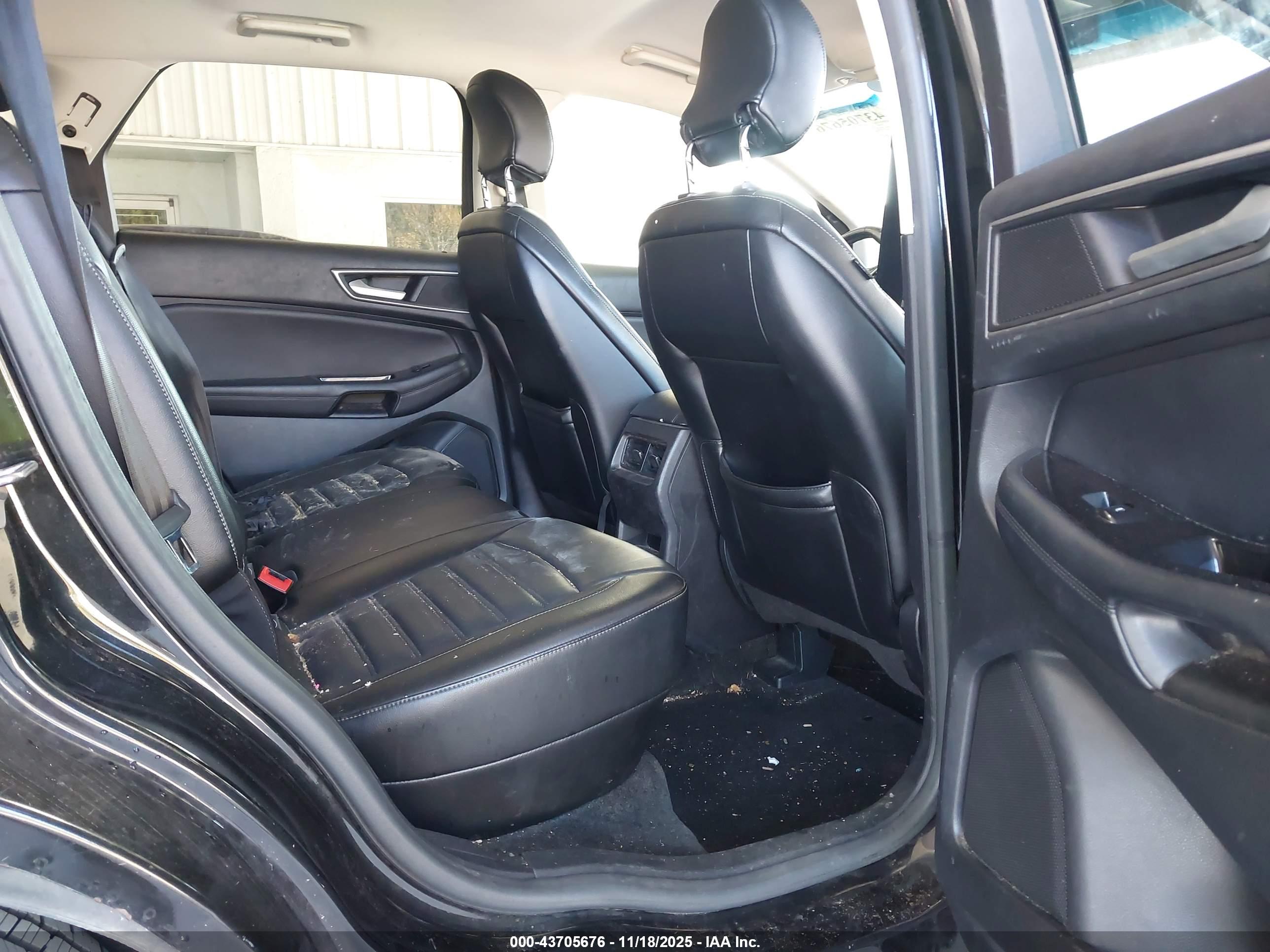 FORD EDGE image 8
