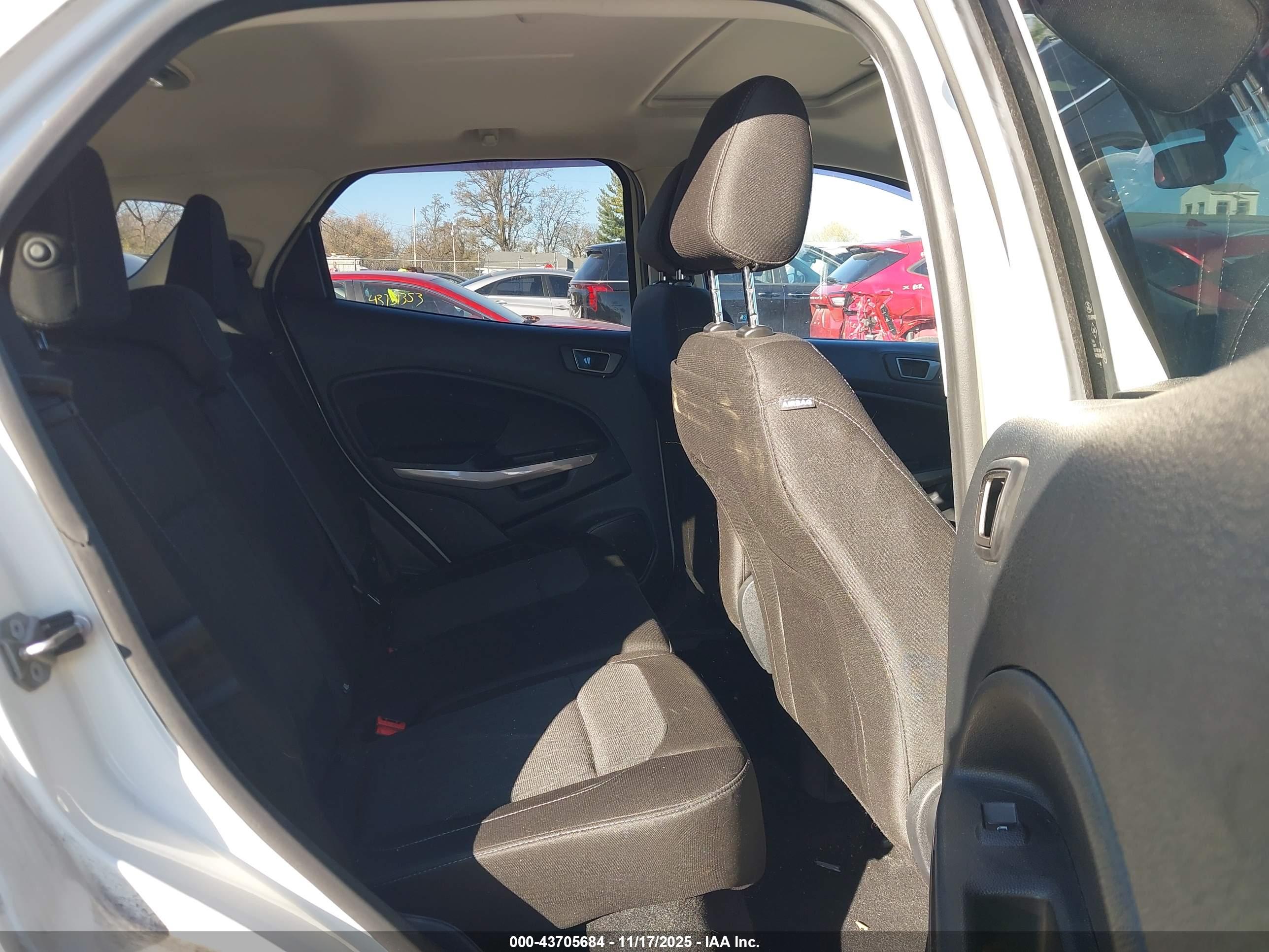 FORD ECOSPORT image 8