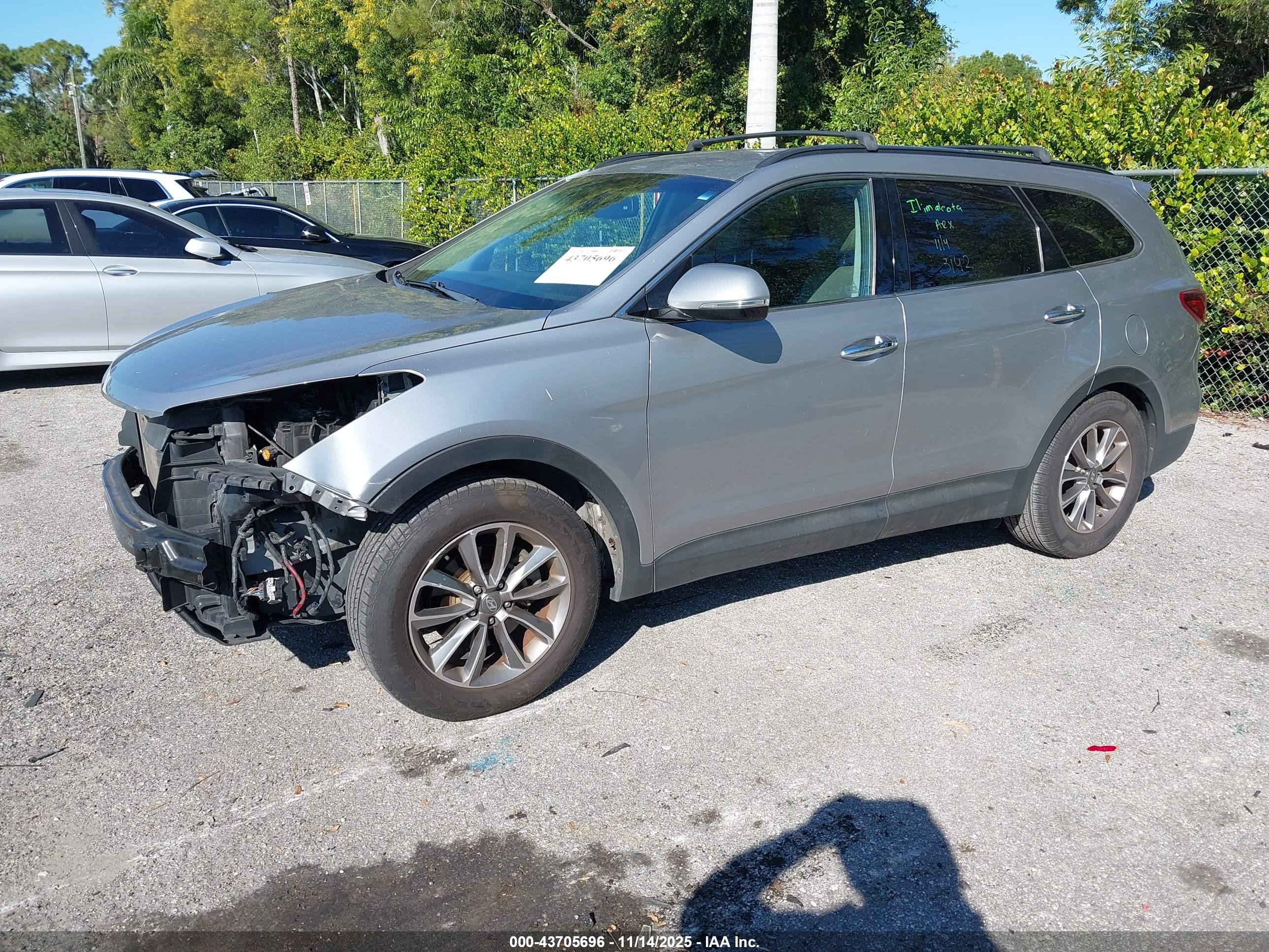 HYUNDAI SANTA image 2