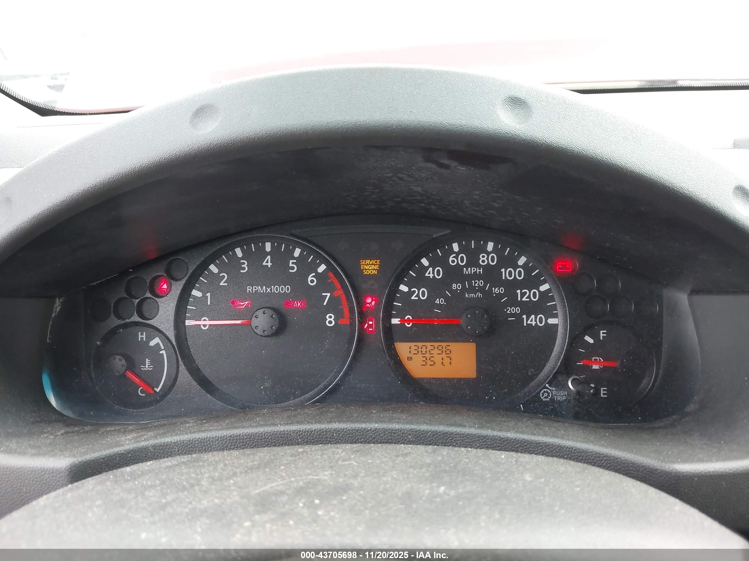 NISSAN FRONTIER image 7
