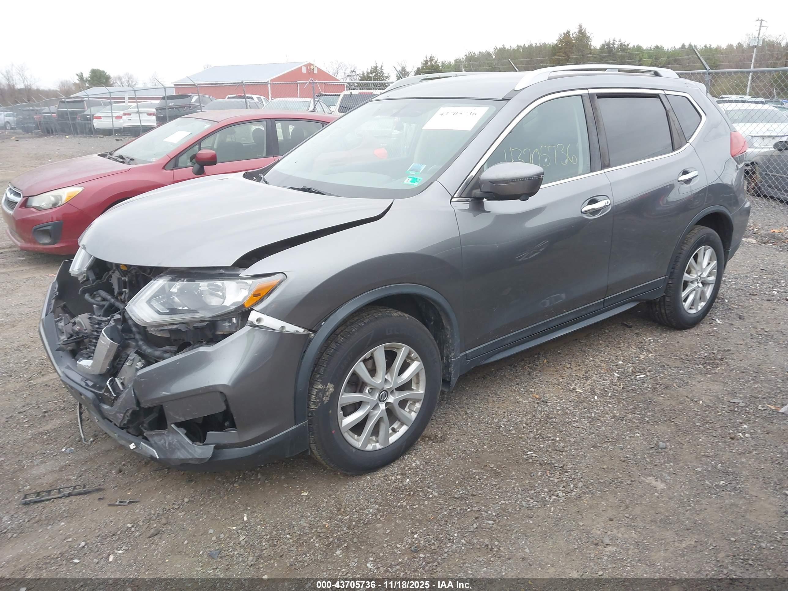 NISSAN ROGUE image 2