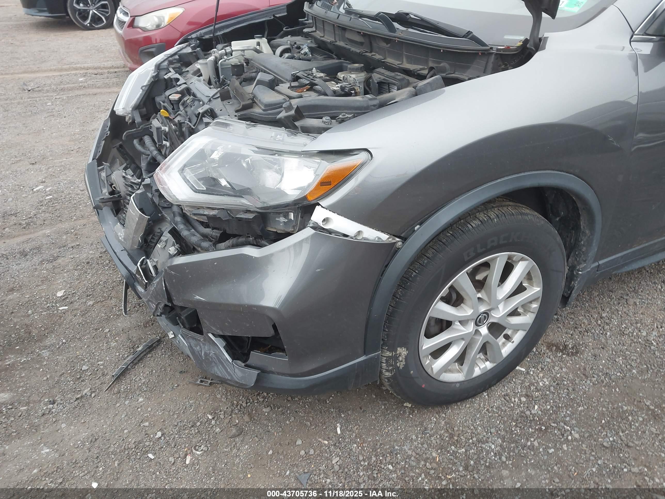 NISSAN ROGUE image 6