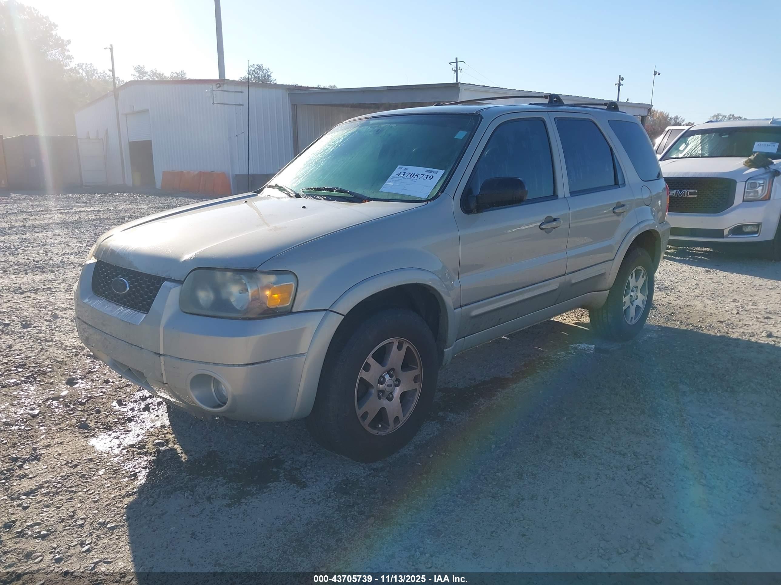 FORD ESCAPE image 2