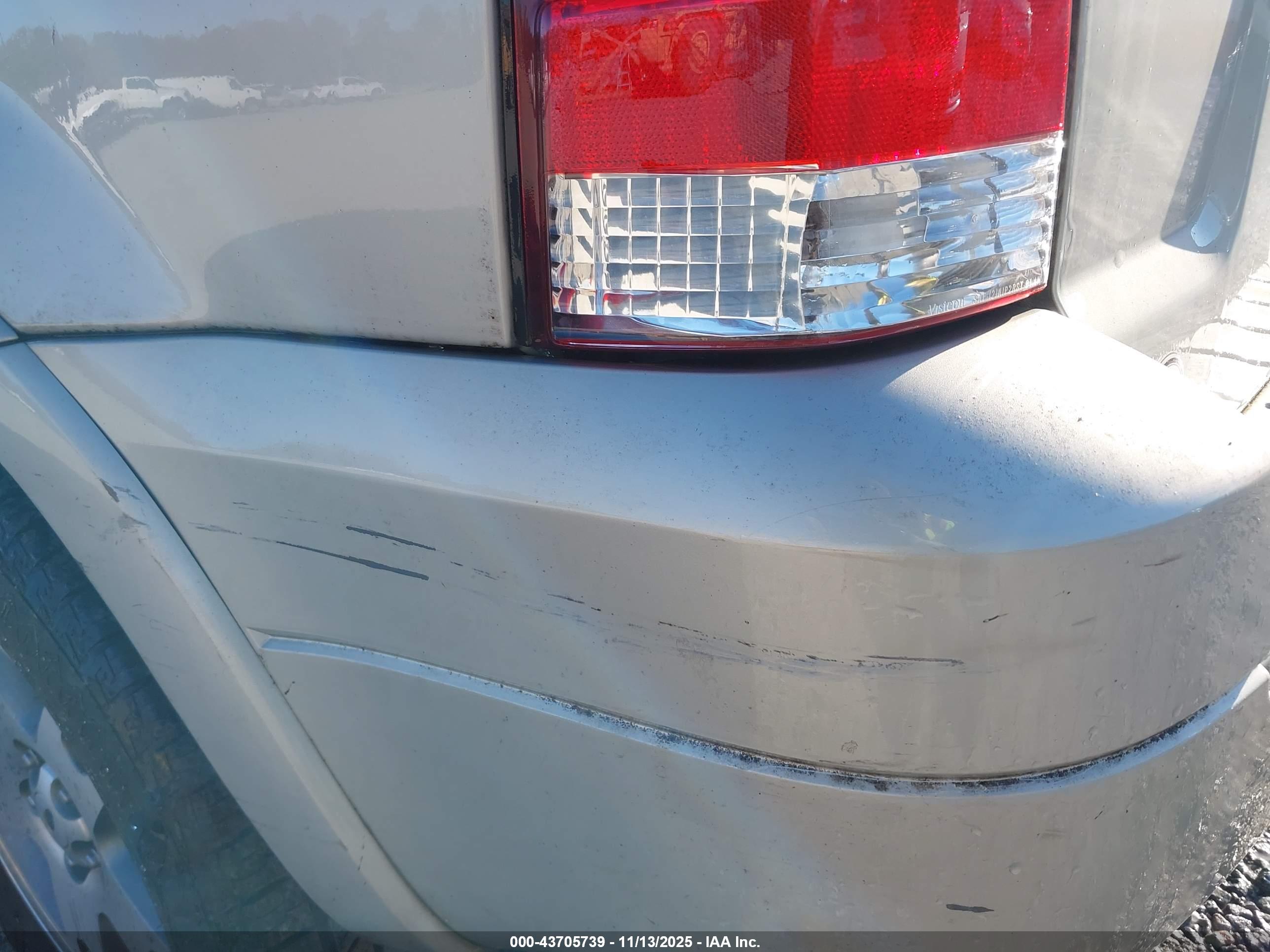FORD ESCAPE image 6
