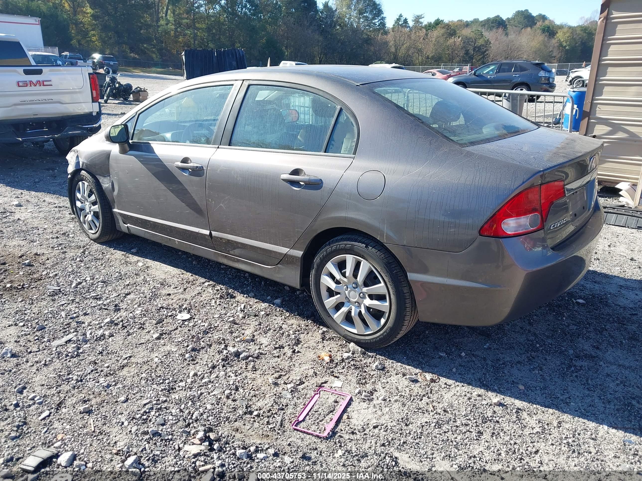 HONDA CIVIC image 3