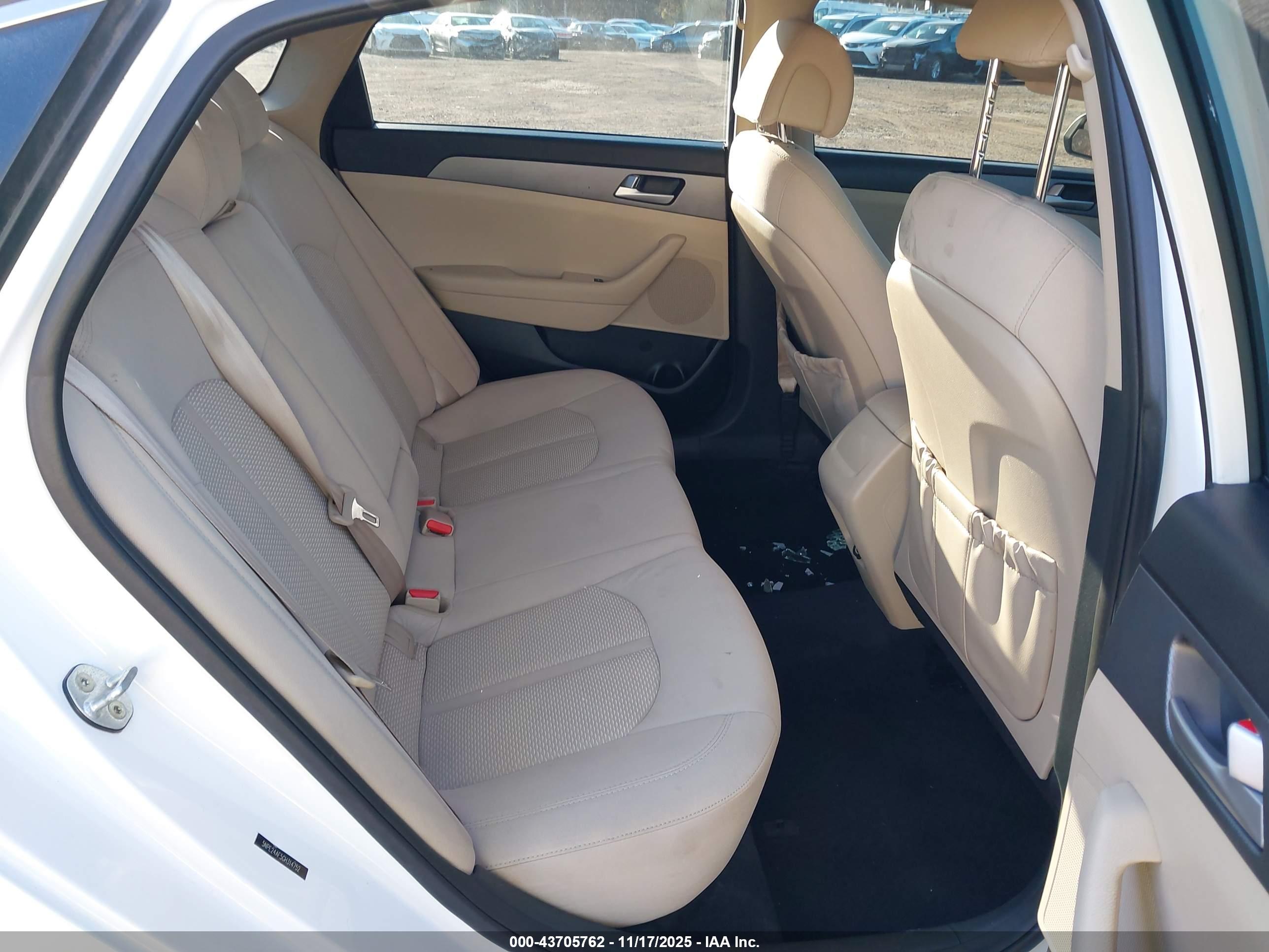 HYUNDAI SONATA image 8