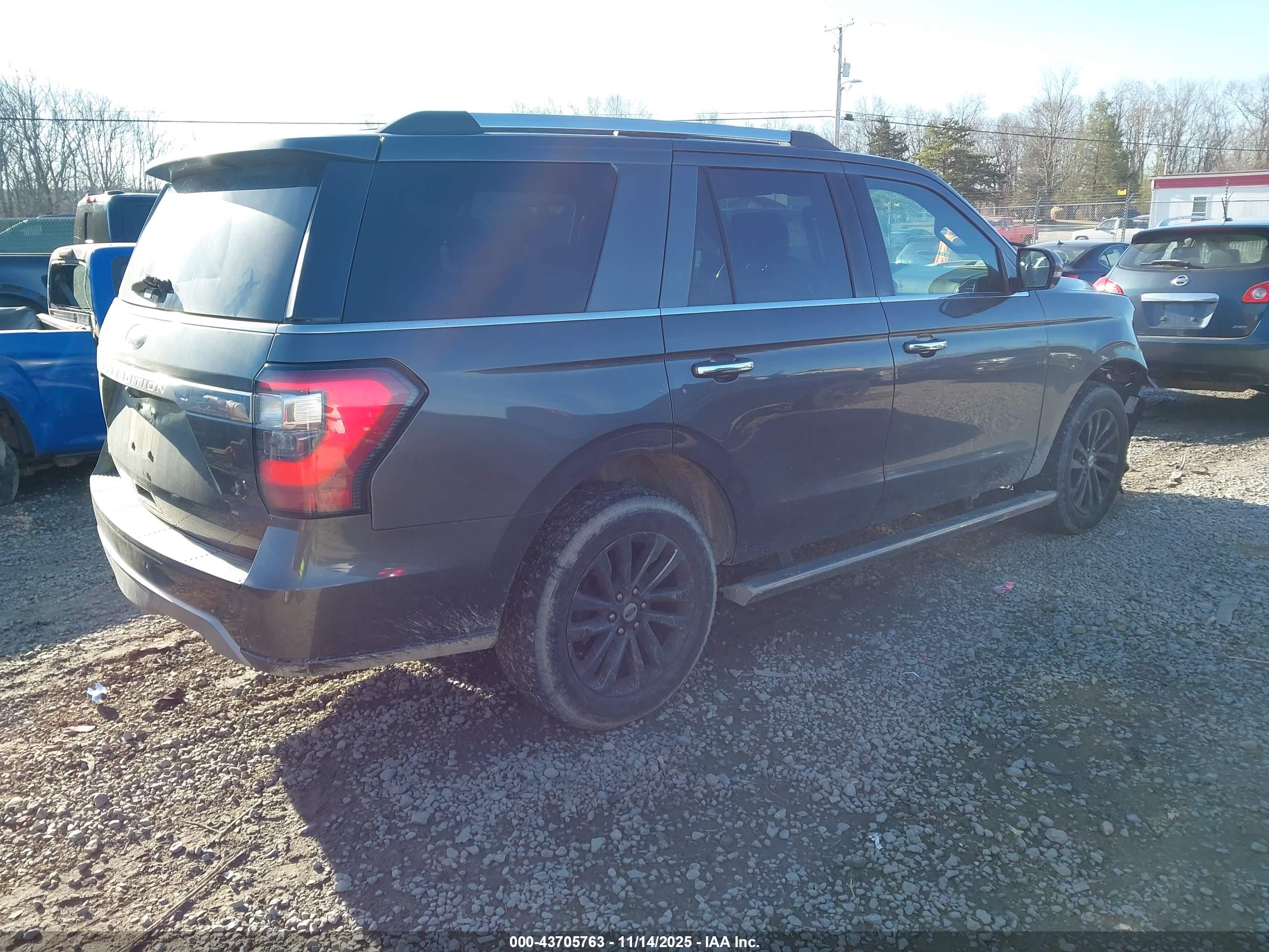 FORD EXPEDITION image 4