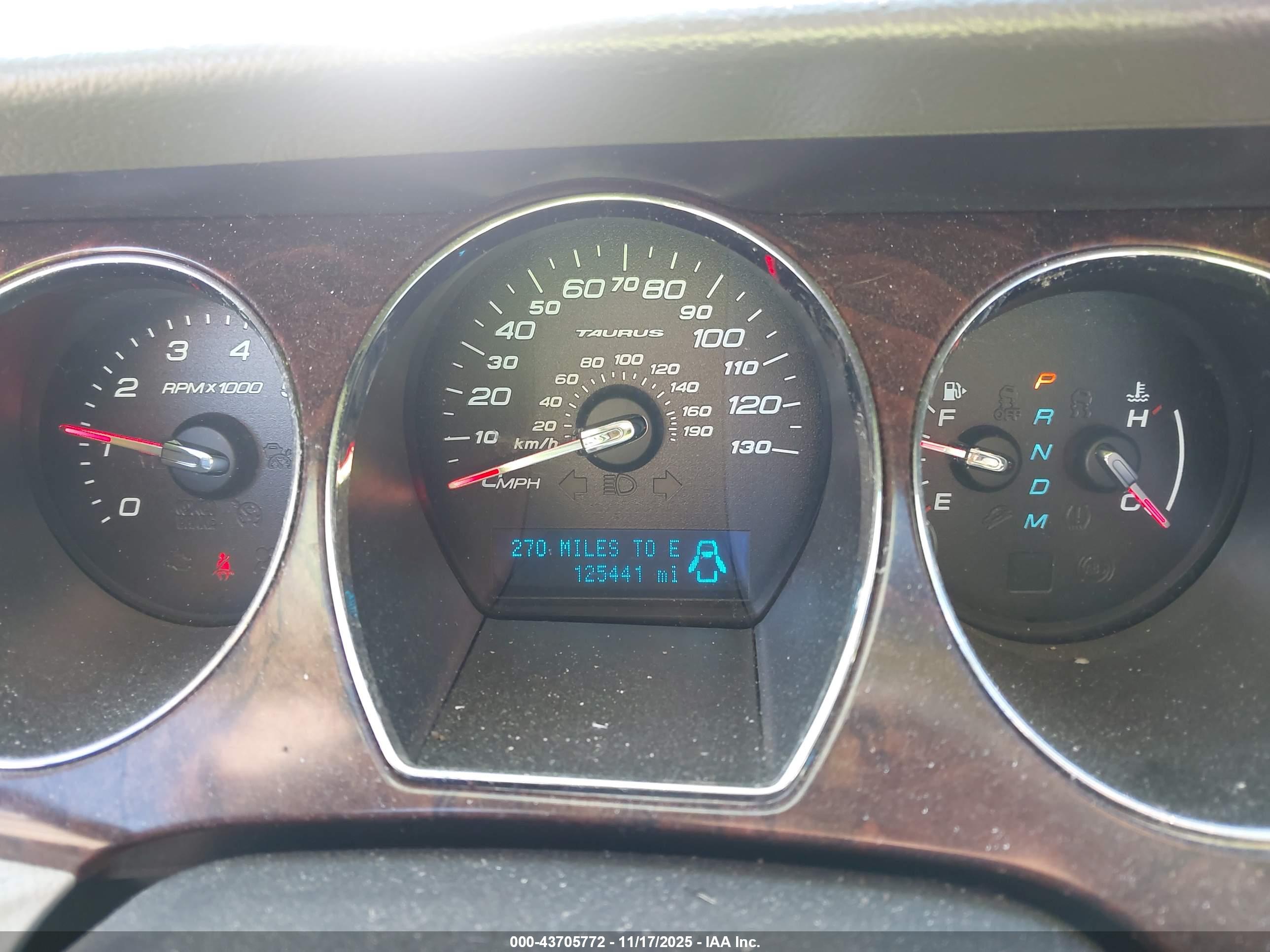 FORD TAURUS image 7