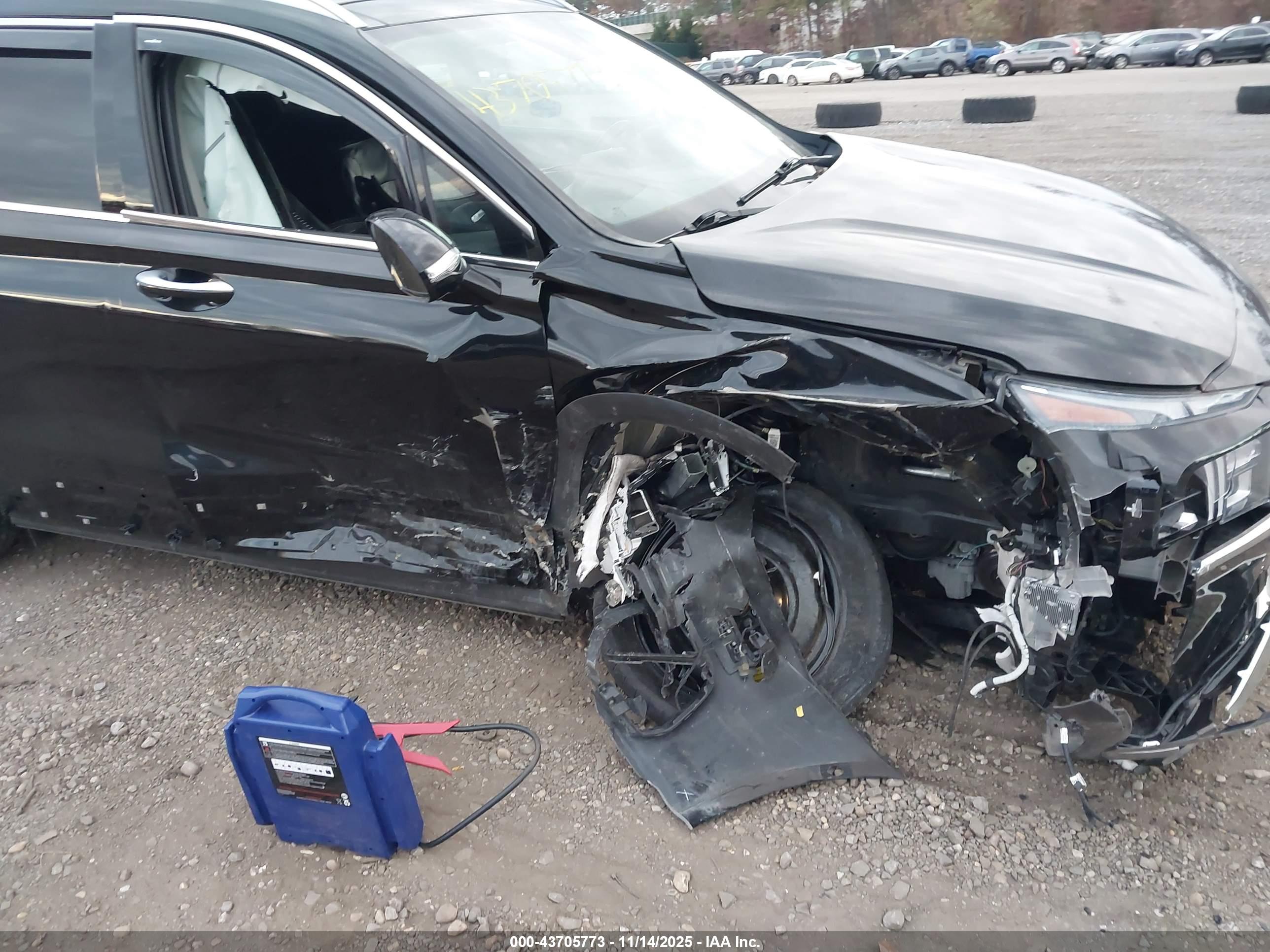 HYUNDAI SANTA image 6