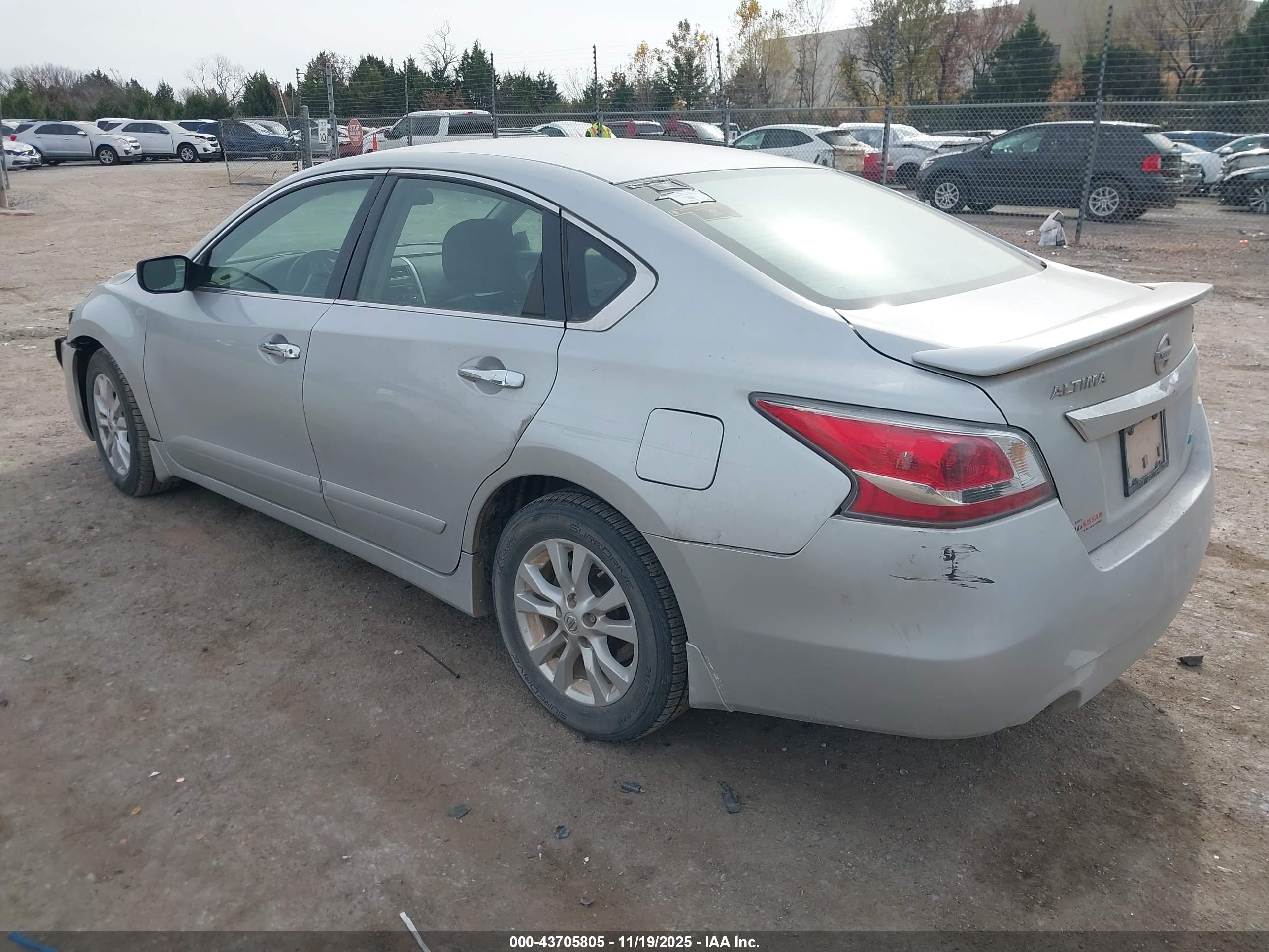 NISSAN ALTIMA image 3