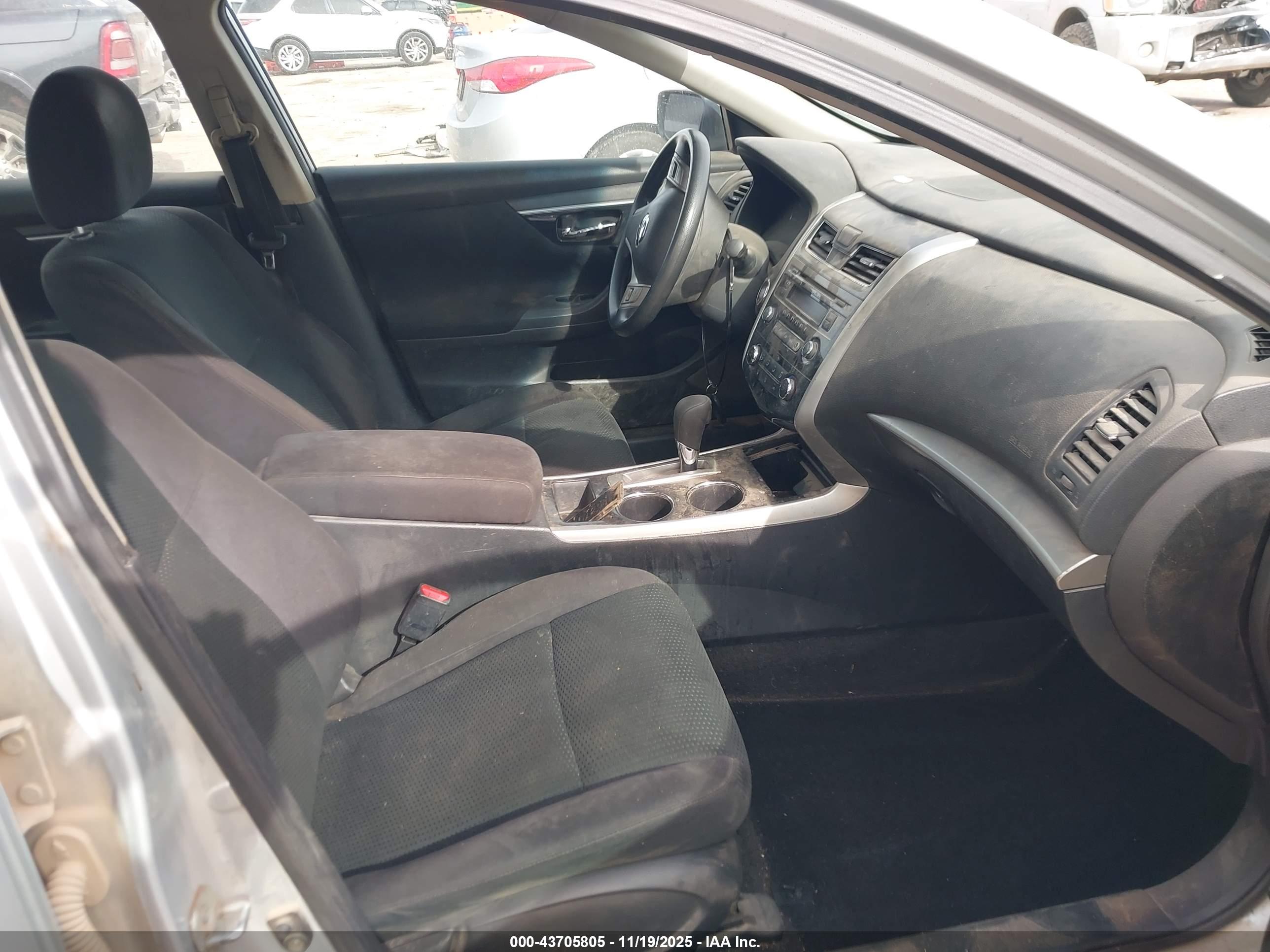 NISSAN ALTIMA image 5