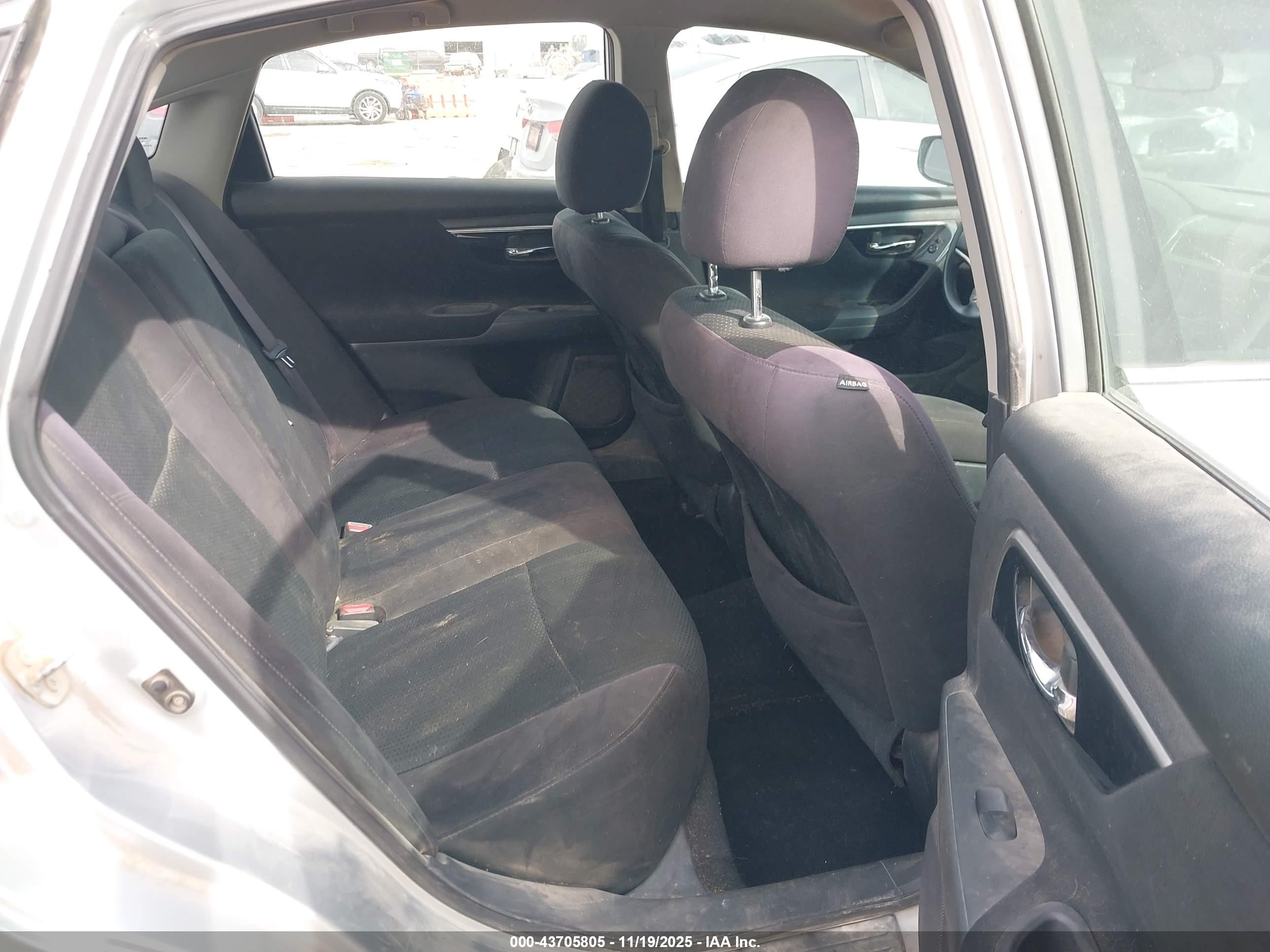 NISSAN ALTIMA image 8