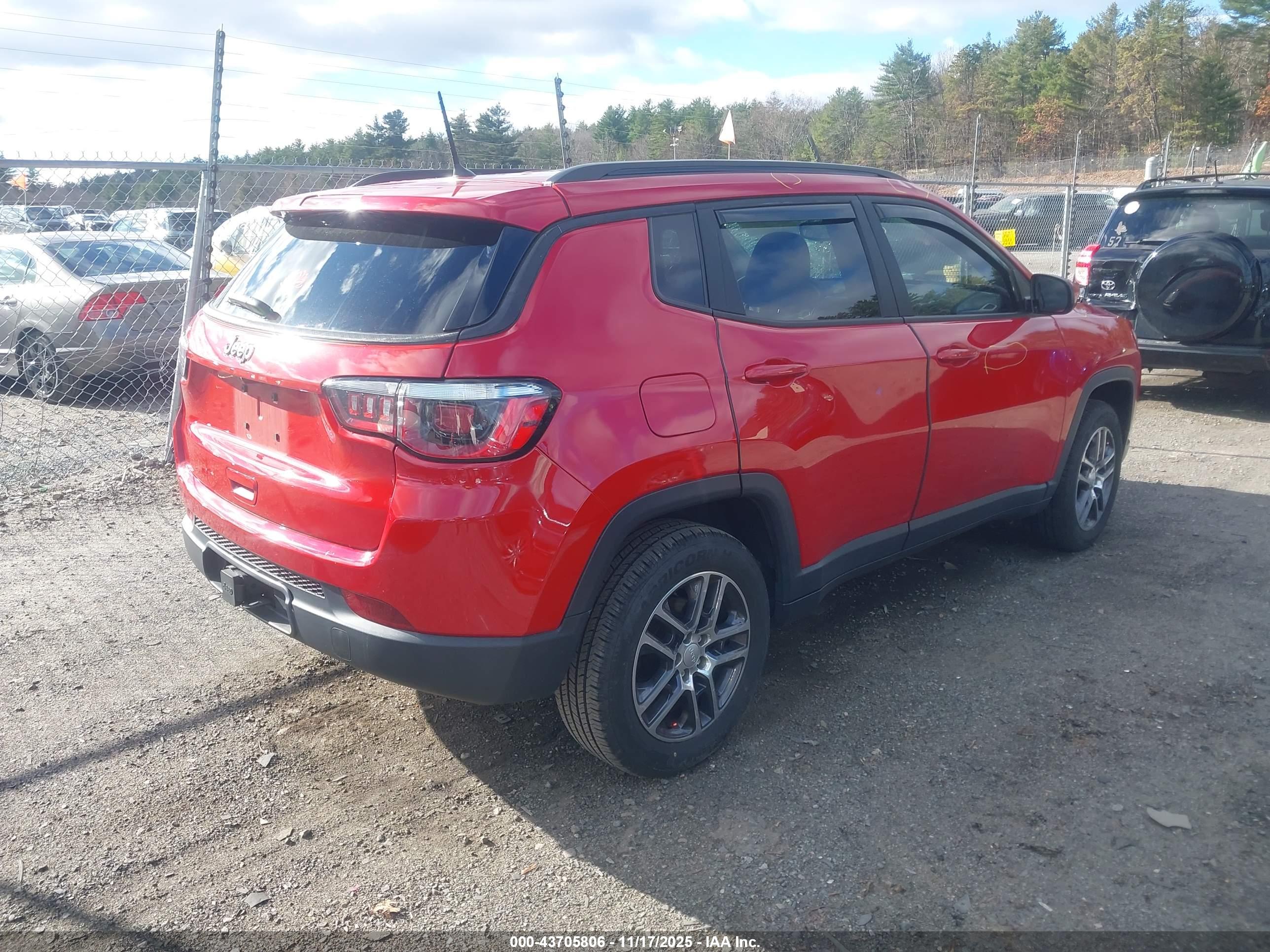 JEEP COMPASS image 4