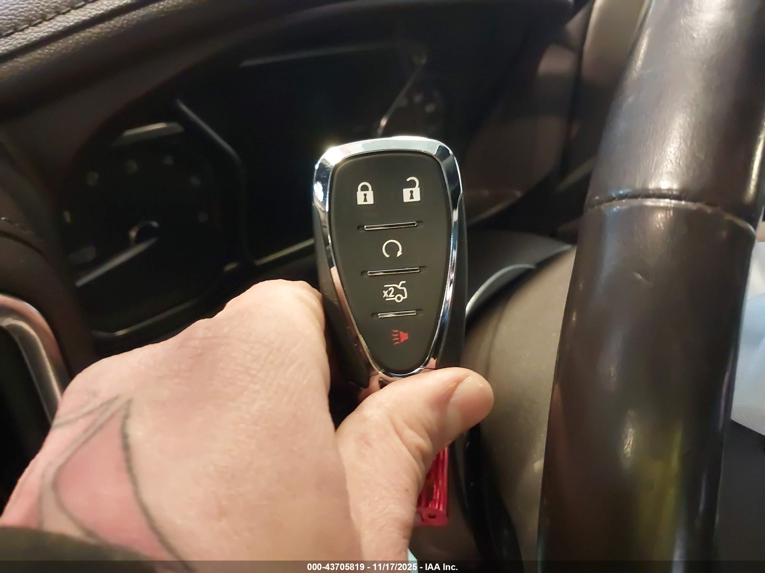 GMC SIERRA image 11