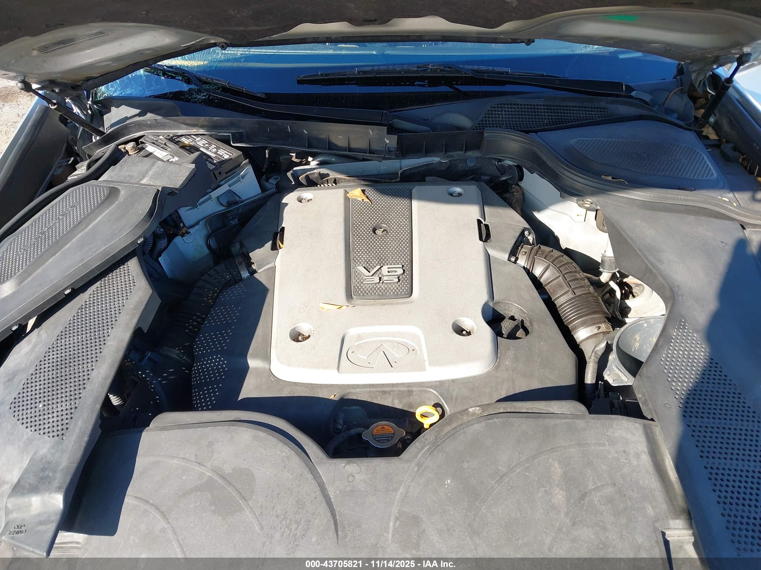 INFINITI M35 image 10