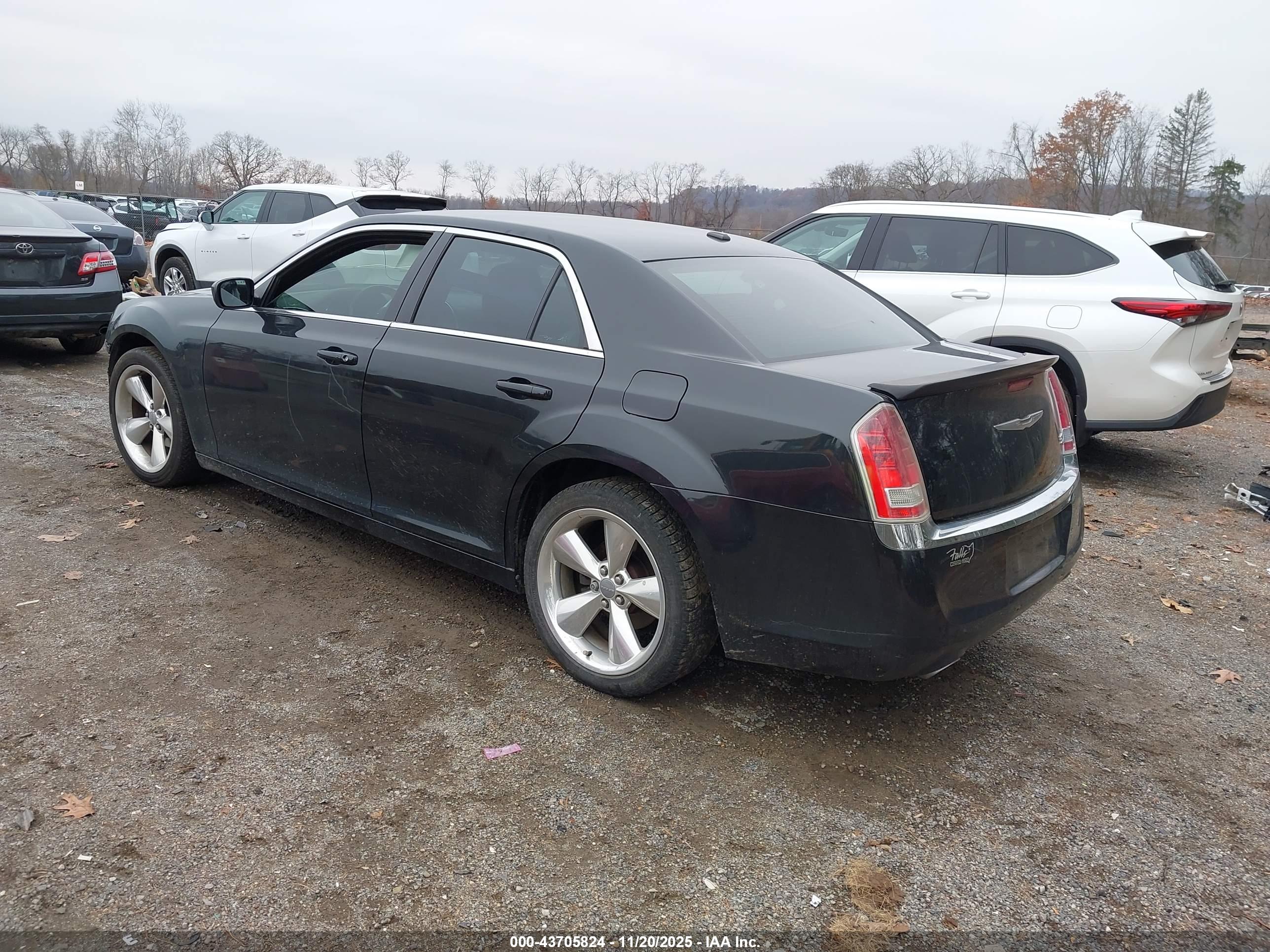CHRYSLER 300 image 3