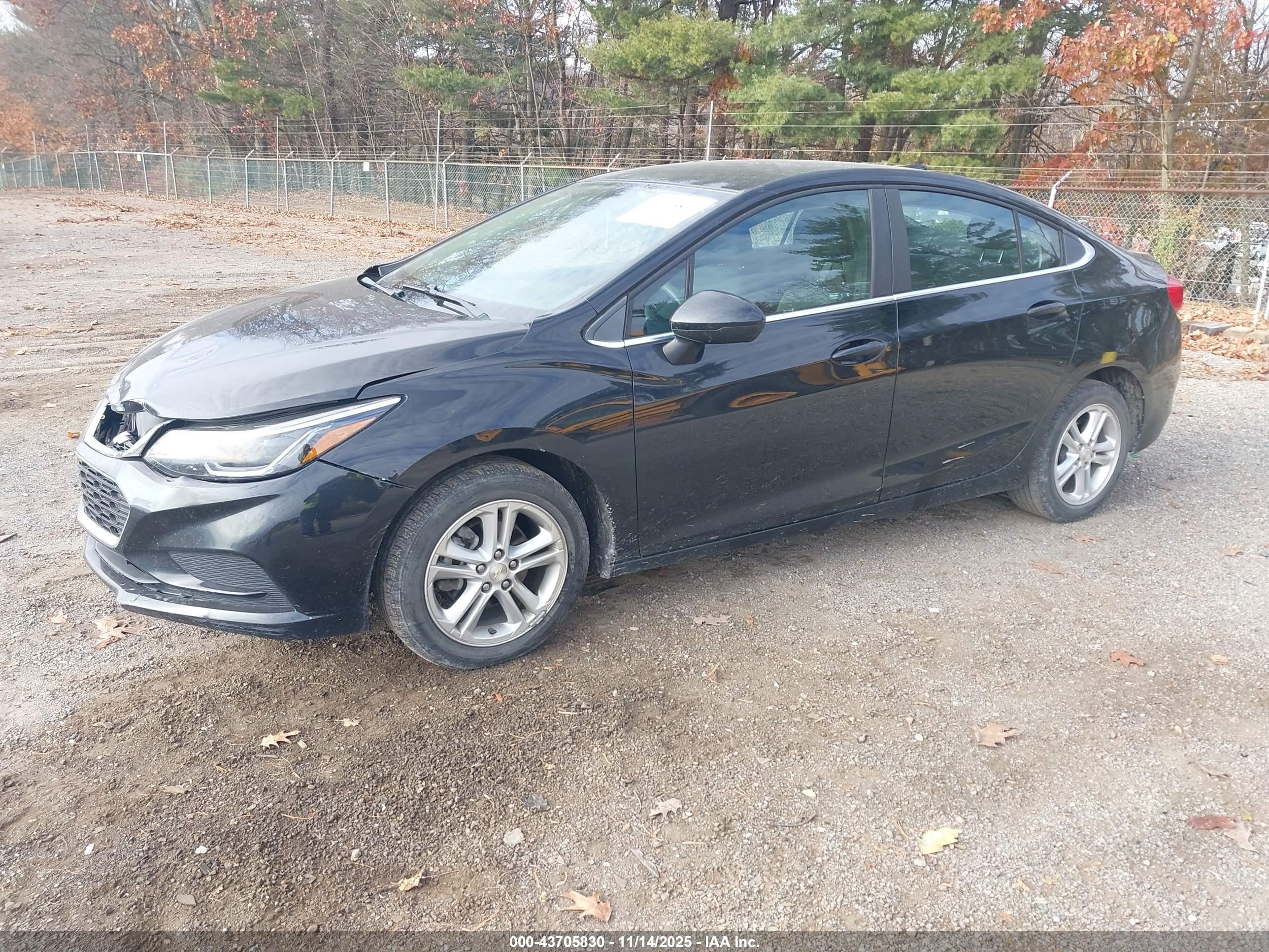 CHEVROLET CRUZE image 2
