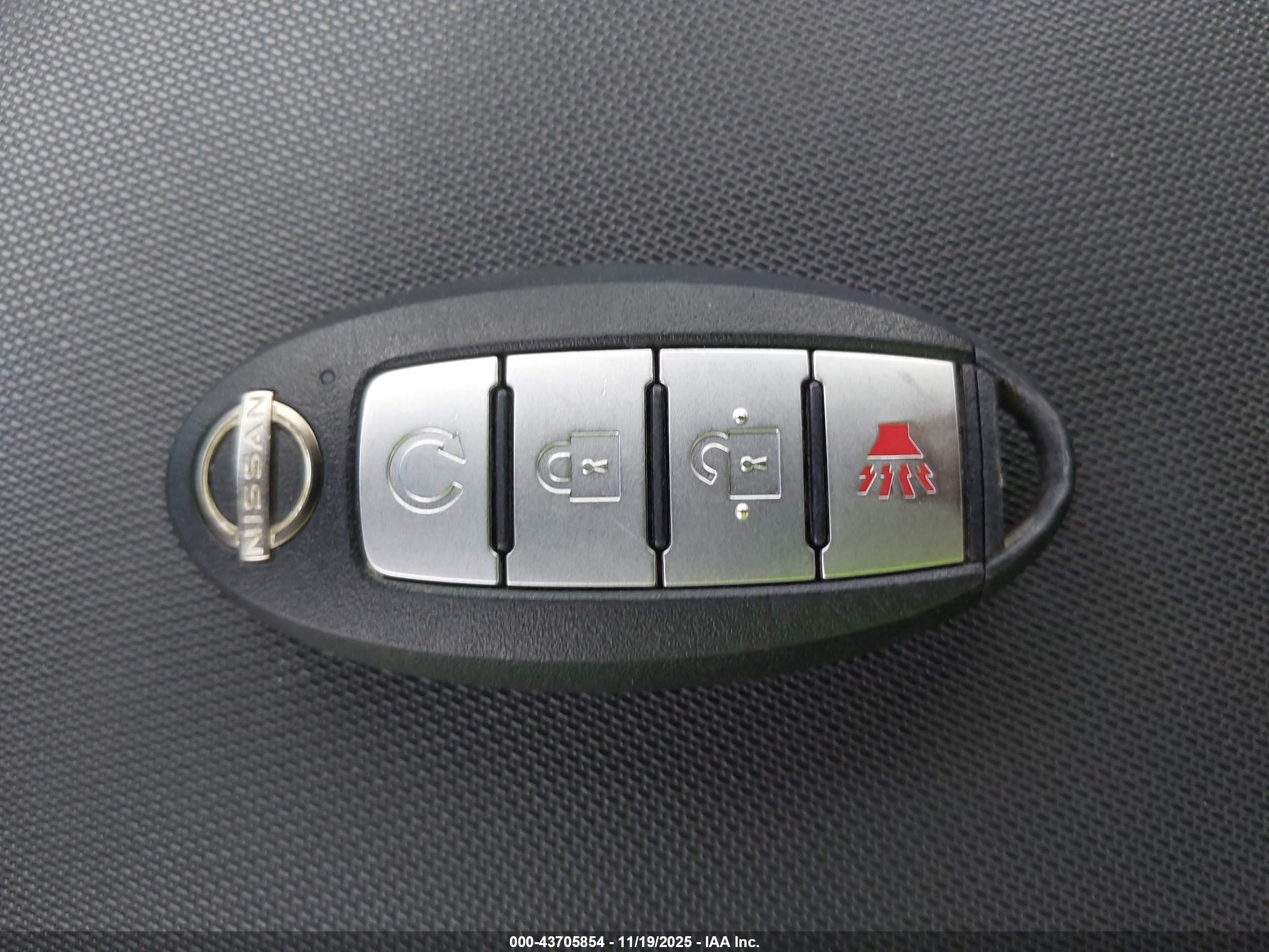 NISSAN FRONTIER image 11