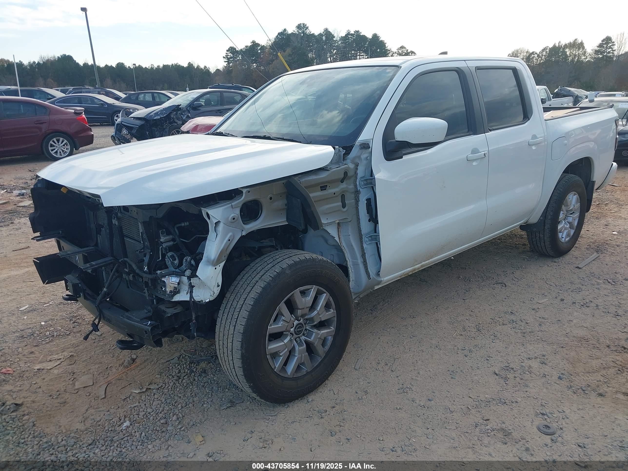 NISSAN FRONTIER image 2