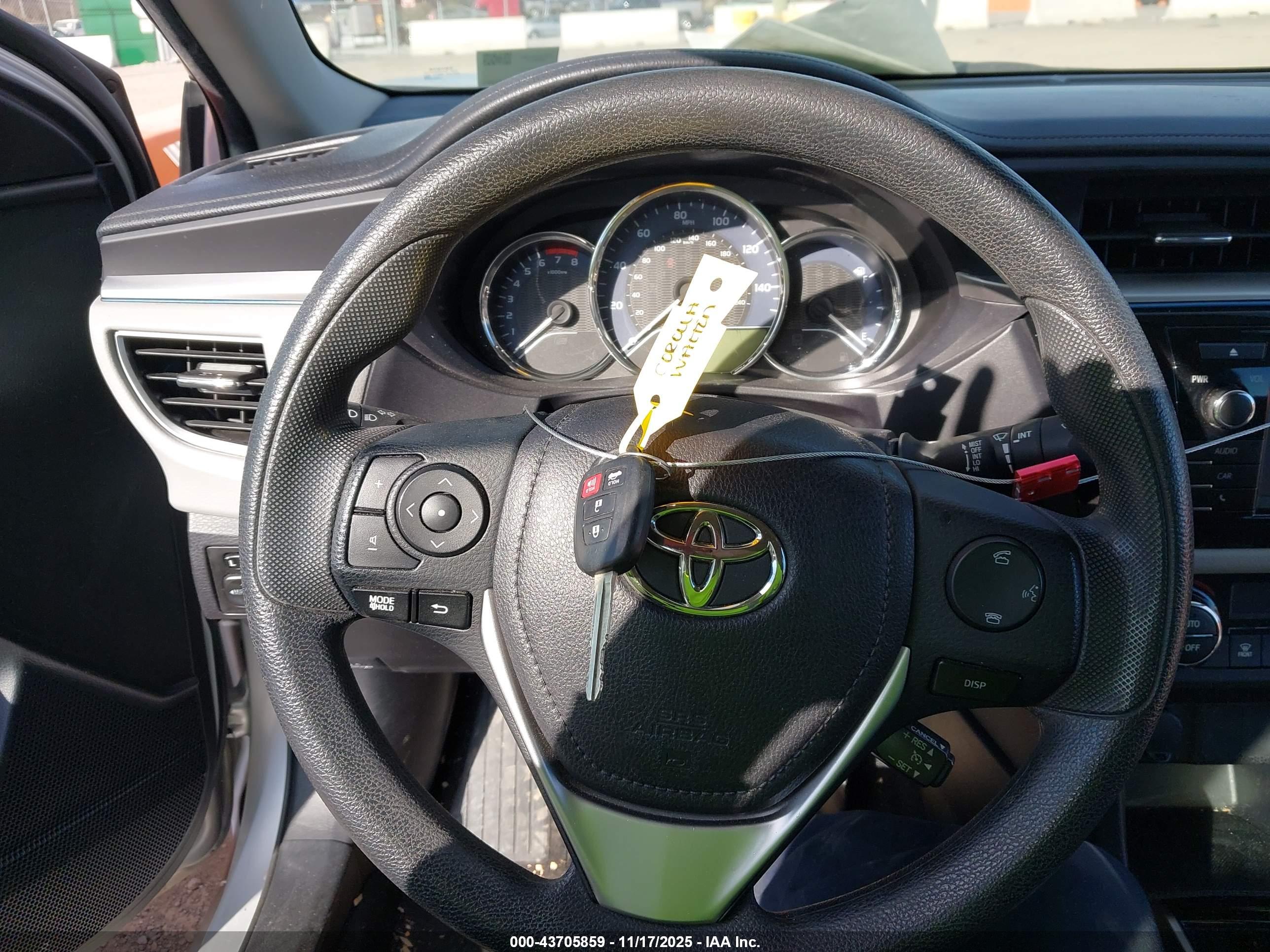 TOYOTA COROLLA image 11