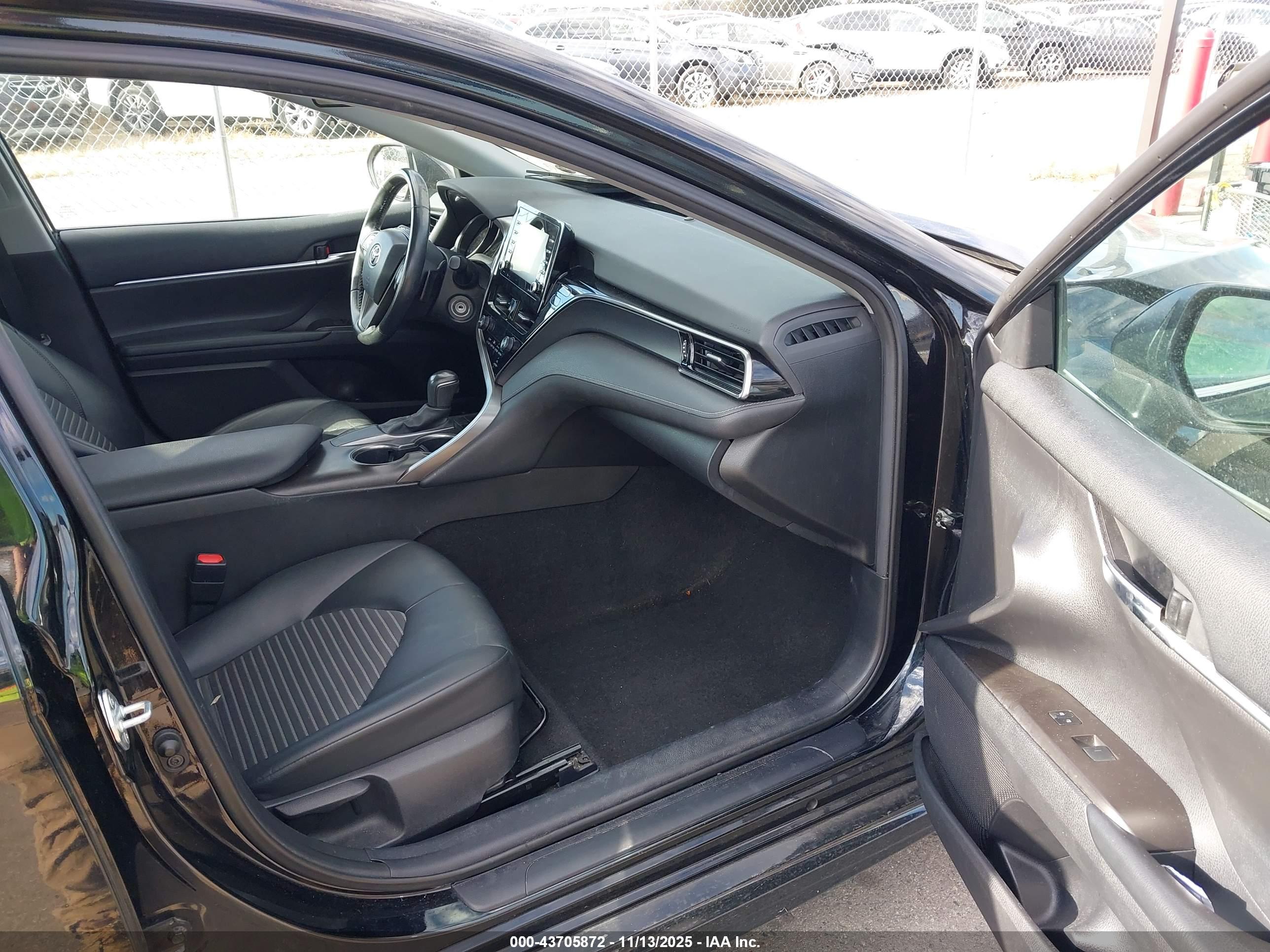 TOYOTA CAMRY image 5