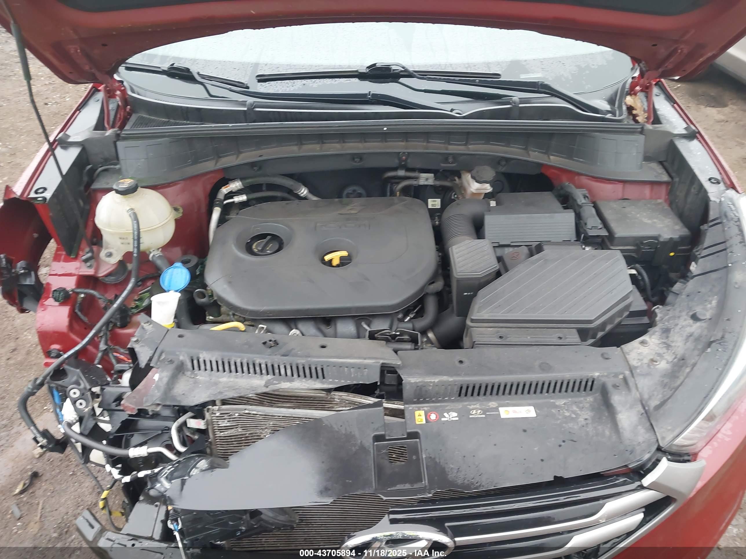 HYUNDAI TUCSON image 10