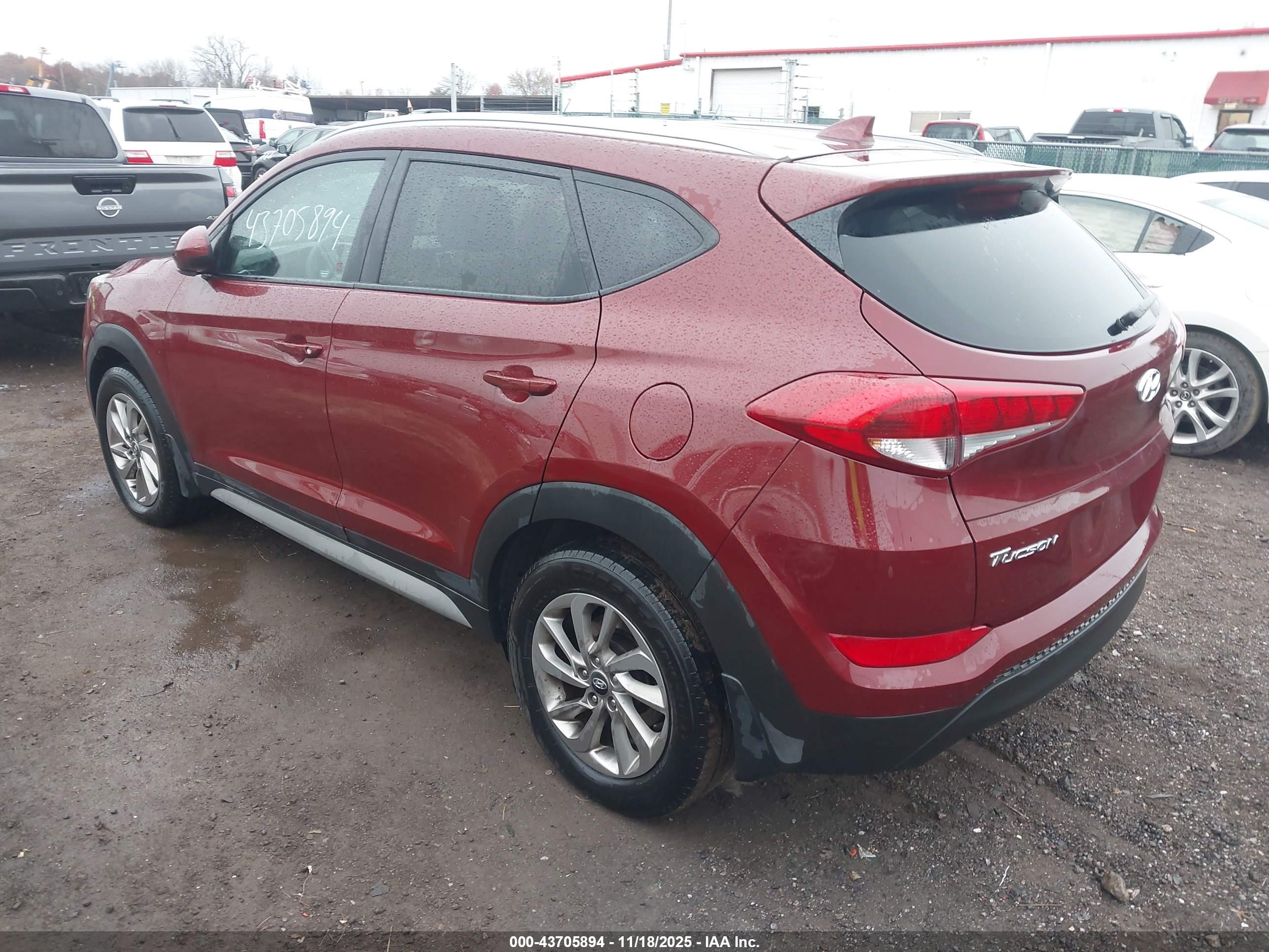 HYUNDAI TUCSON image 3