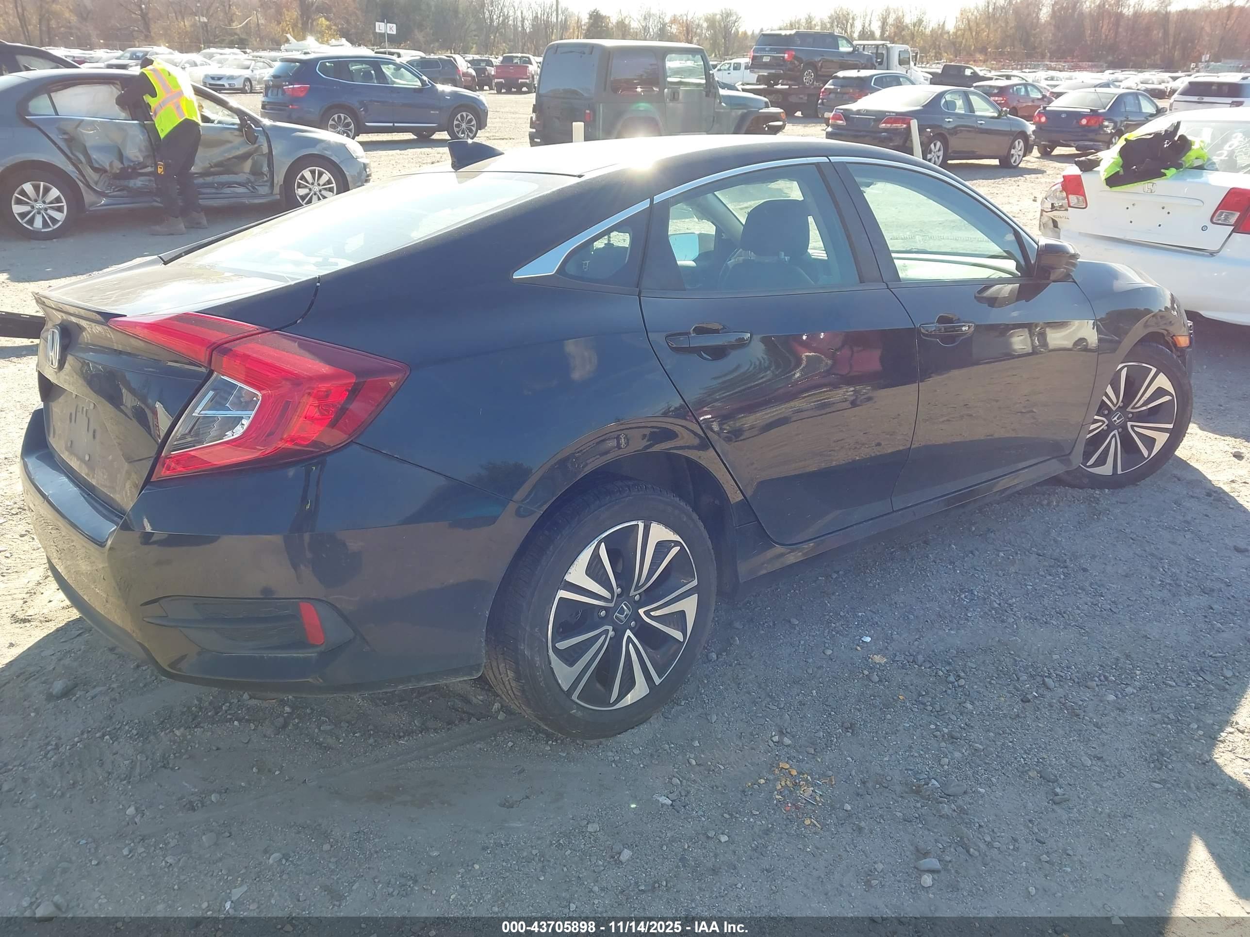 HONDA CIVIC image 4