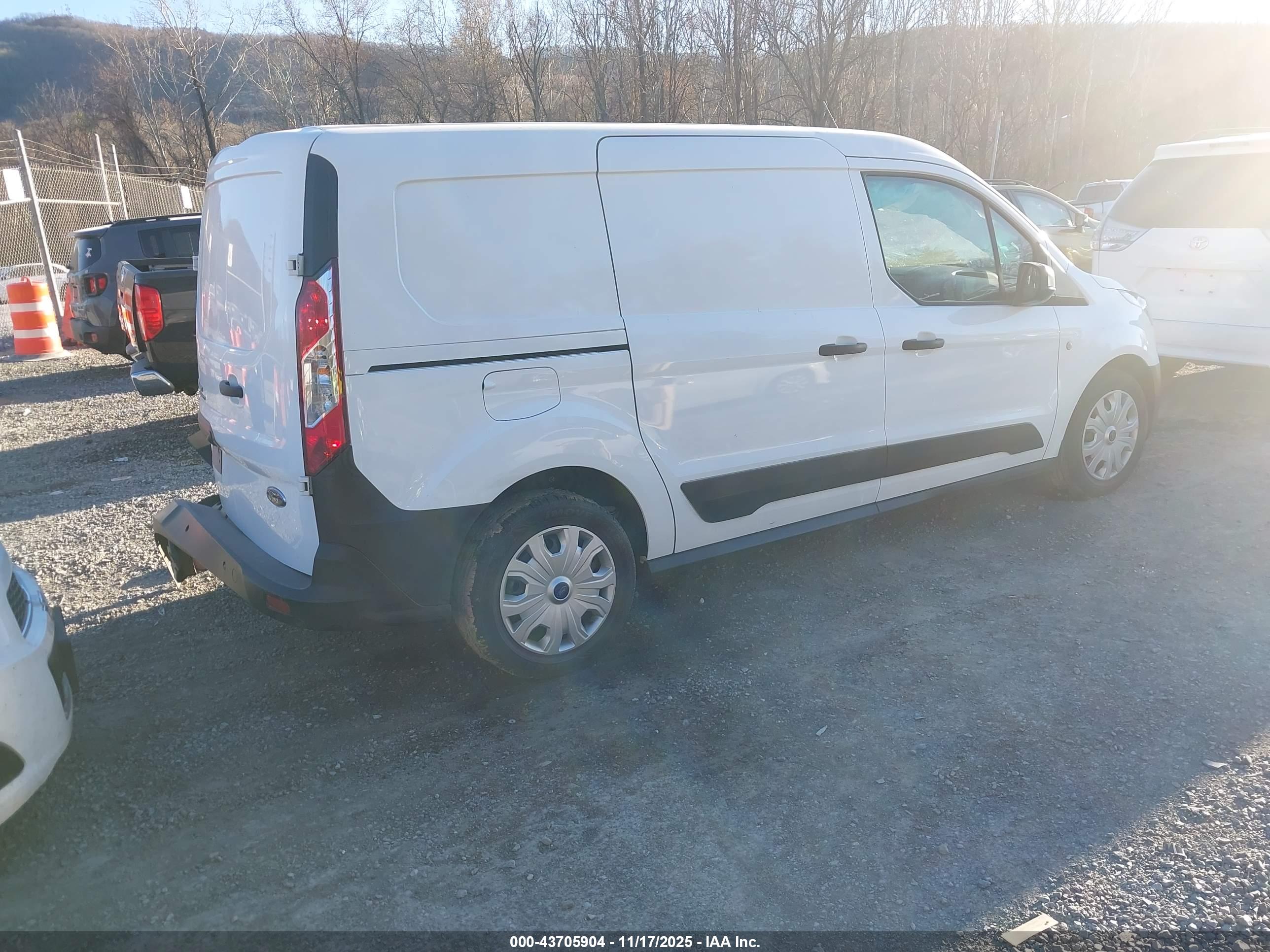 FORD TRANSIT image 4