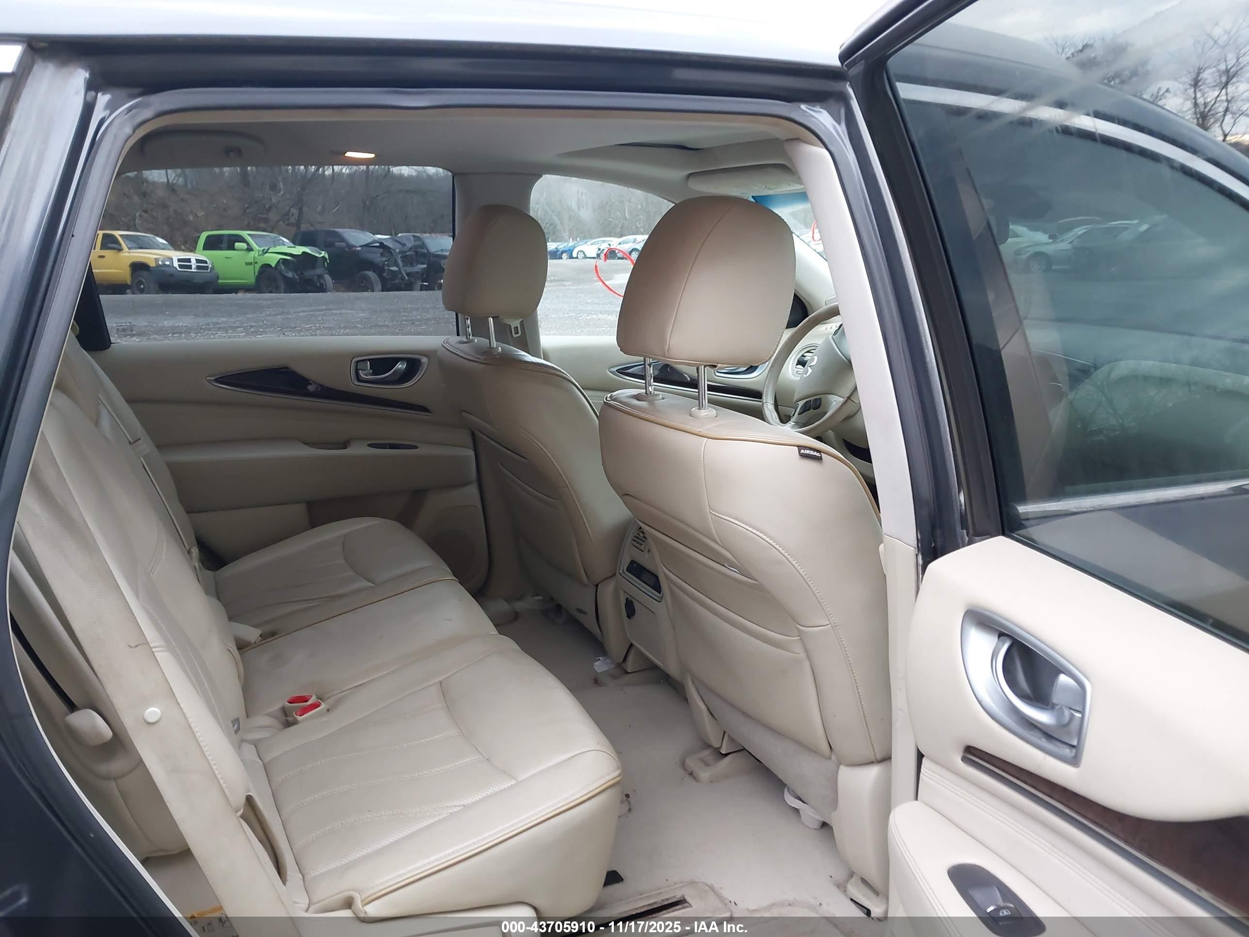 INFINITI QX60 image 8