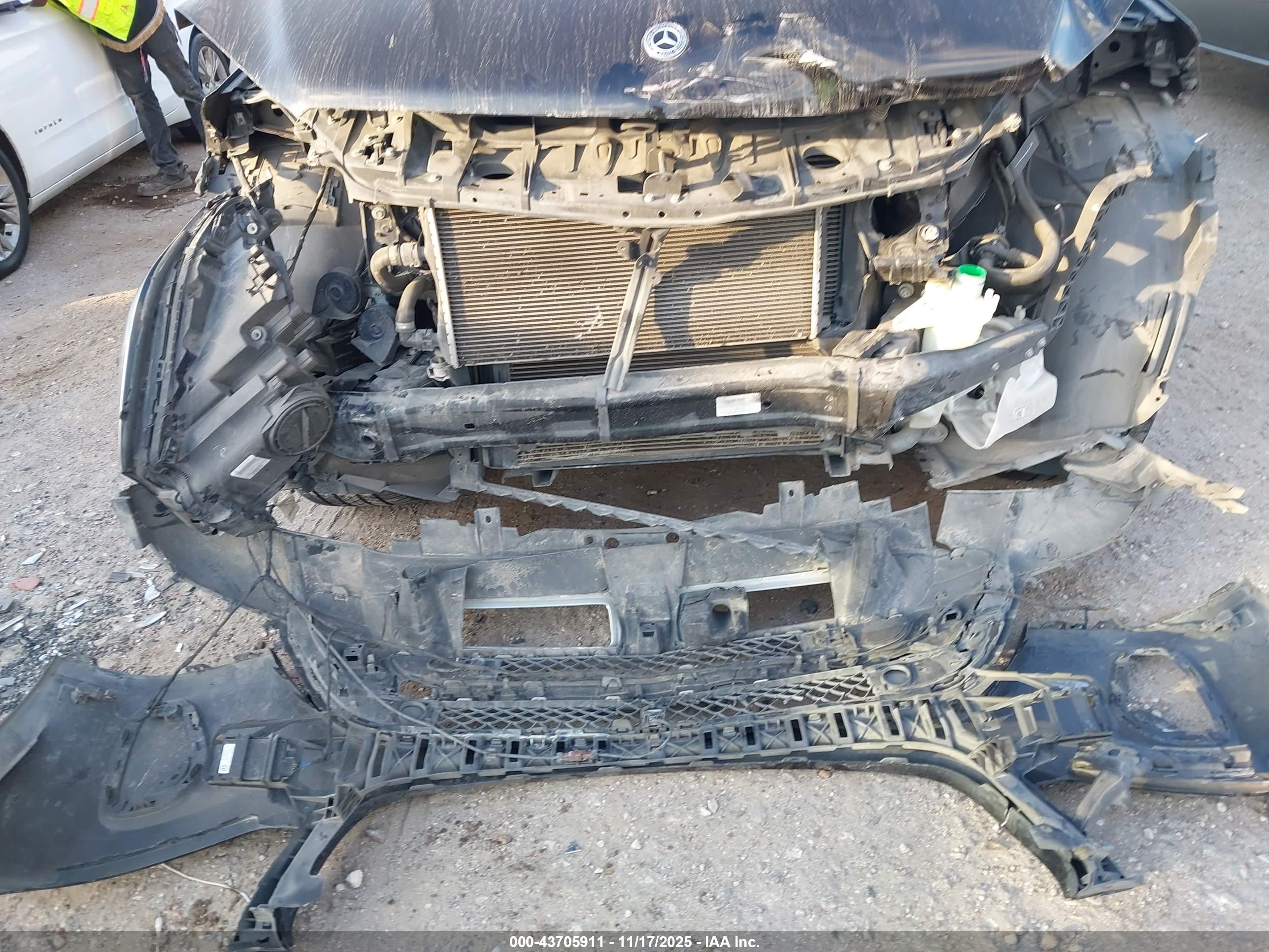 MERCEDES-BENZ GLS image 6