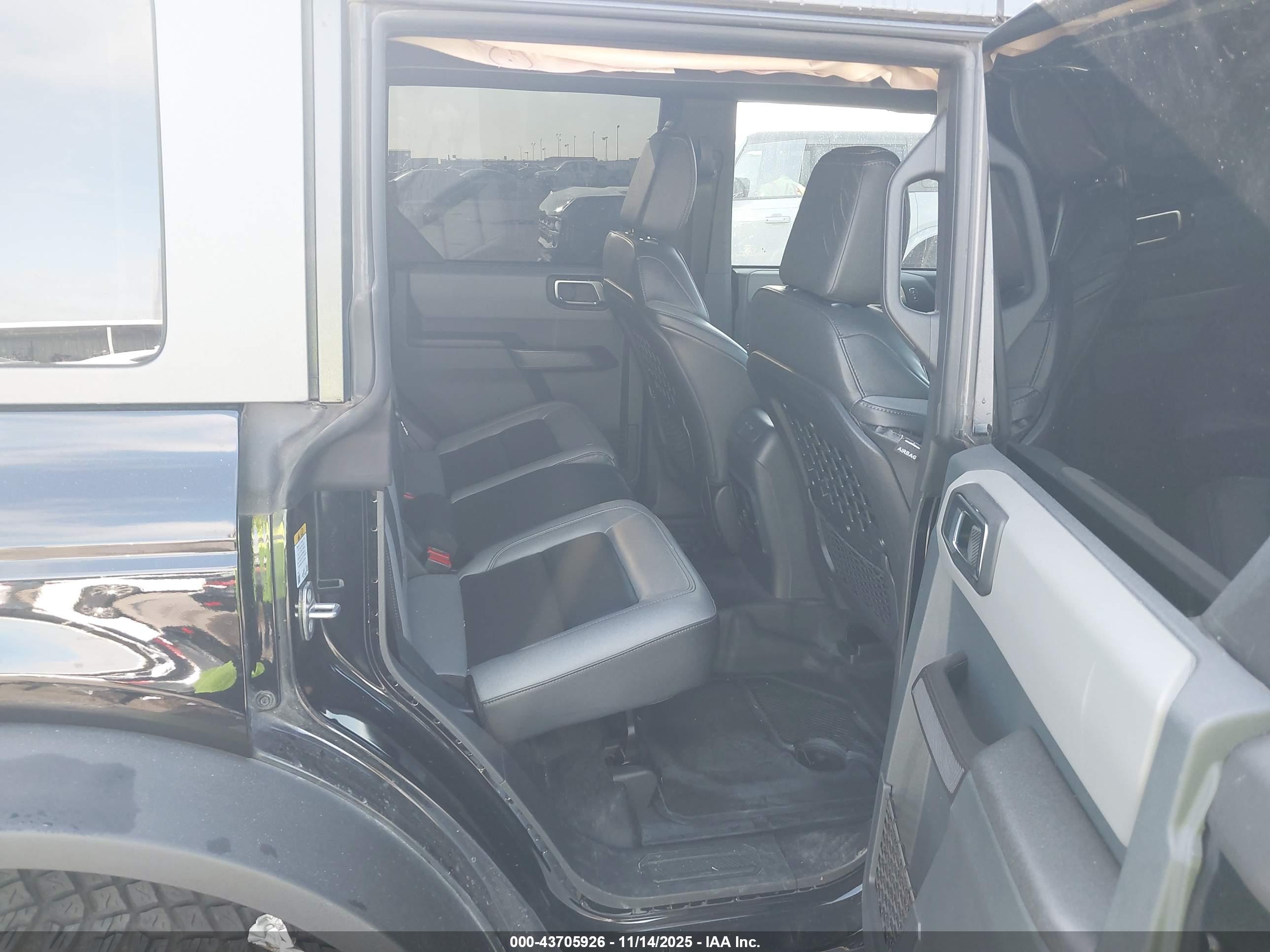 FORD BRONCO image 8
