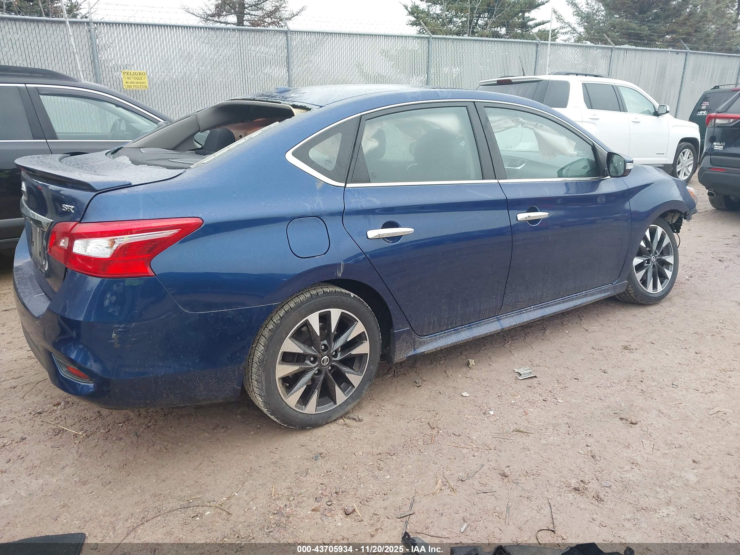 NISSAN SENTRA image 4